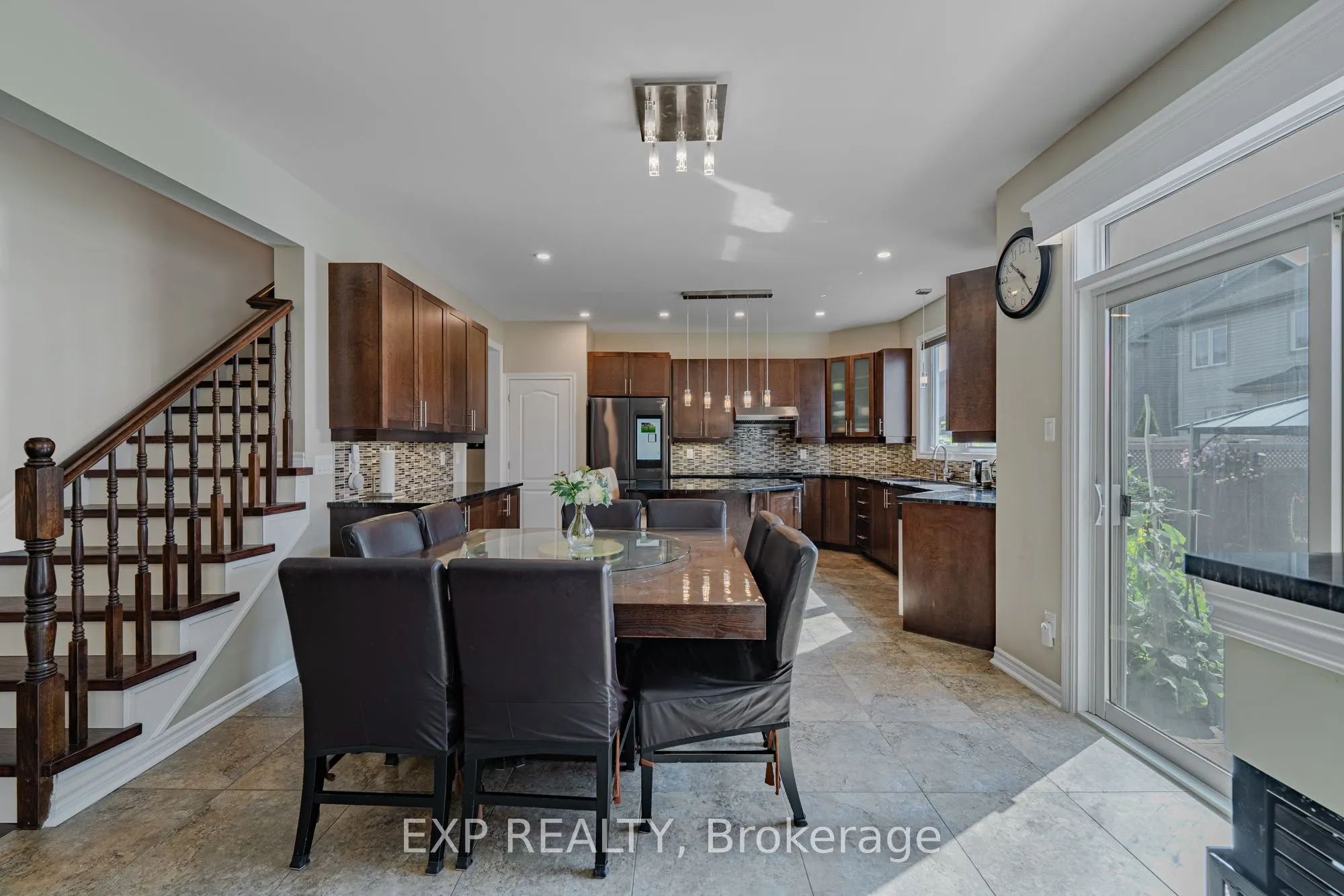 3308 RIVERSET Crescent