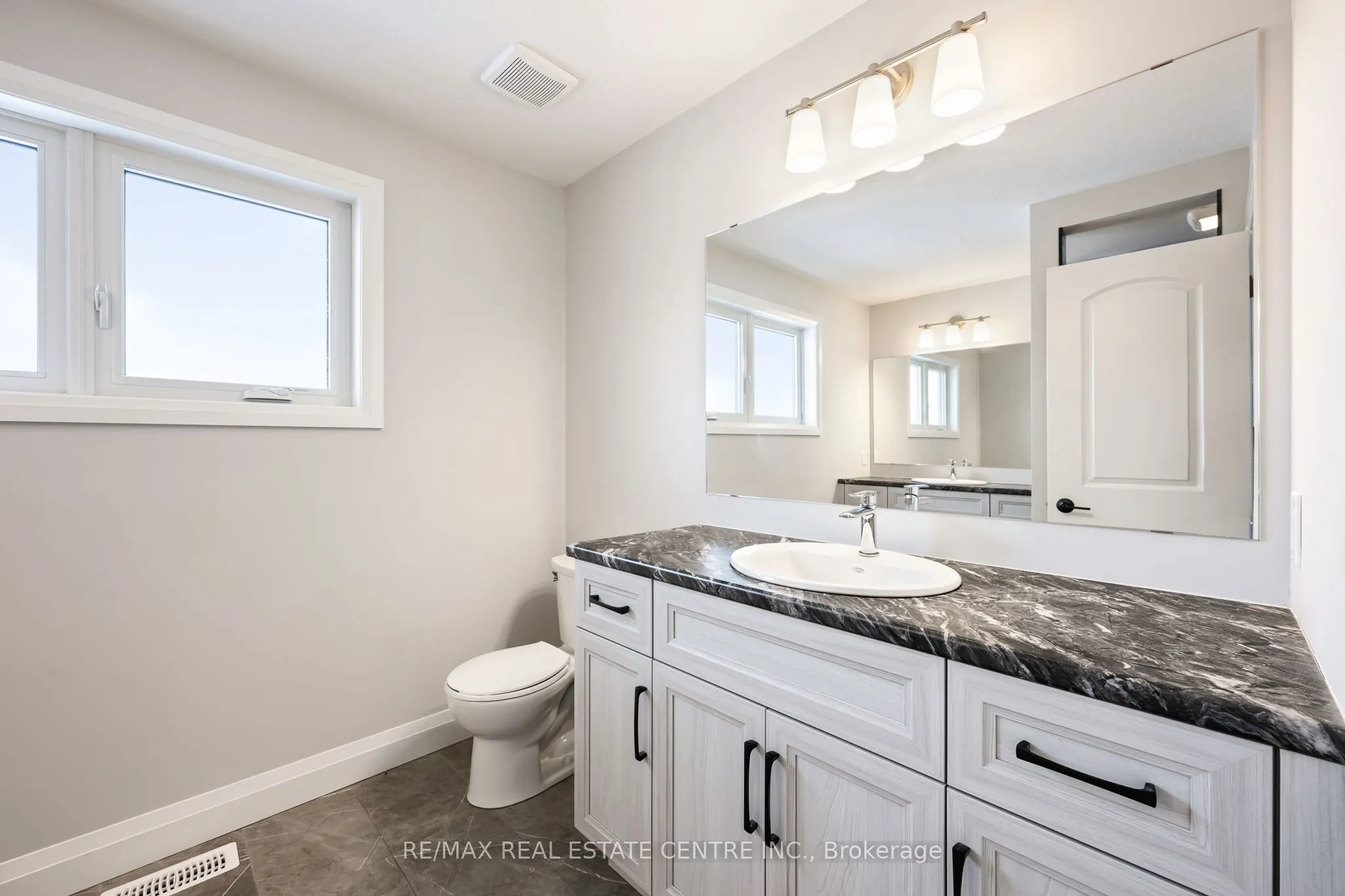 3 Grundy Crescent