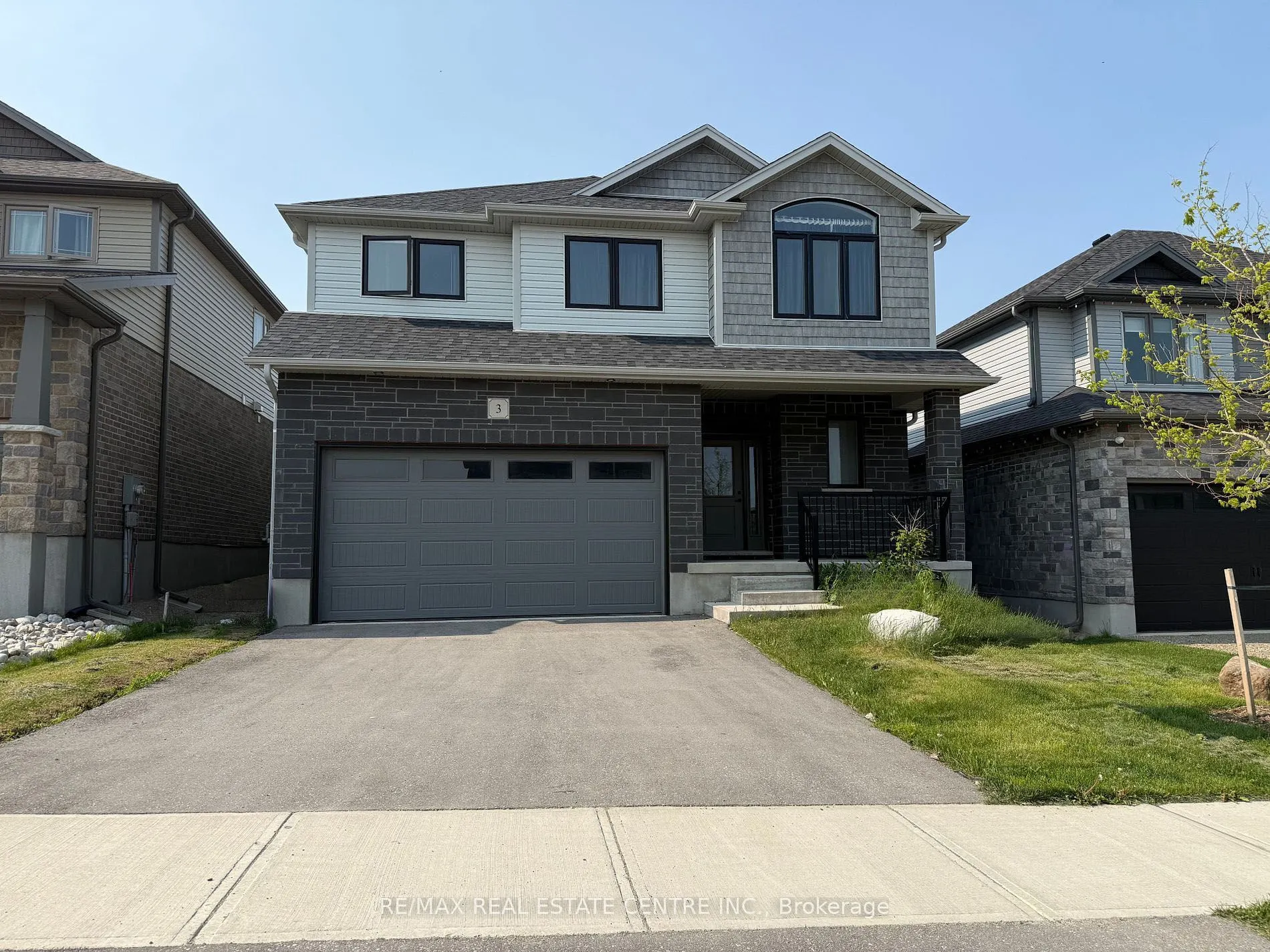 3 Grundy Crescent