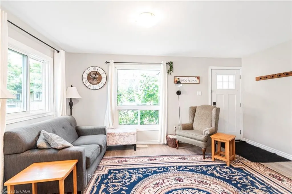 2 Homewood Avenue