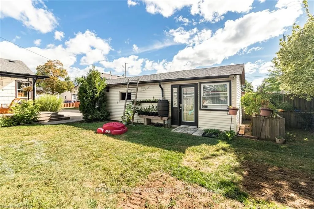 2 Homewood Avenue