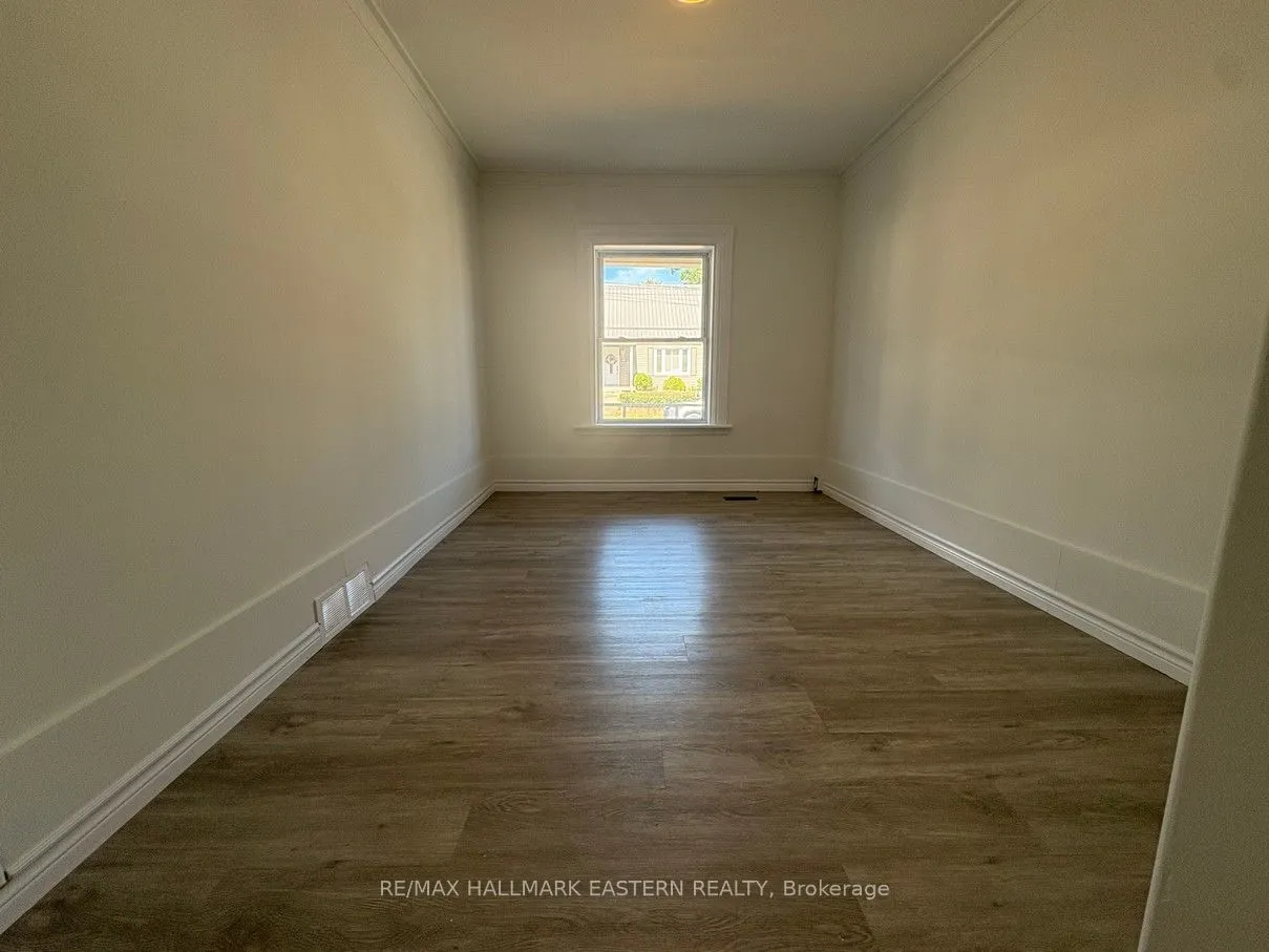 581 Paterson Street, ##1