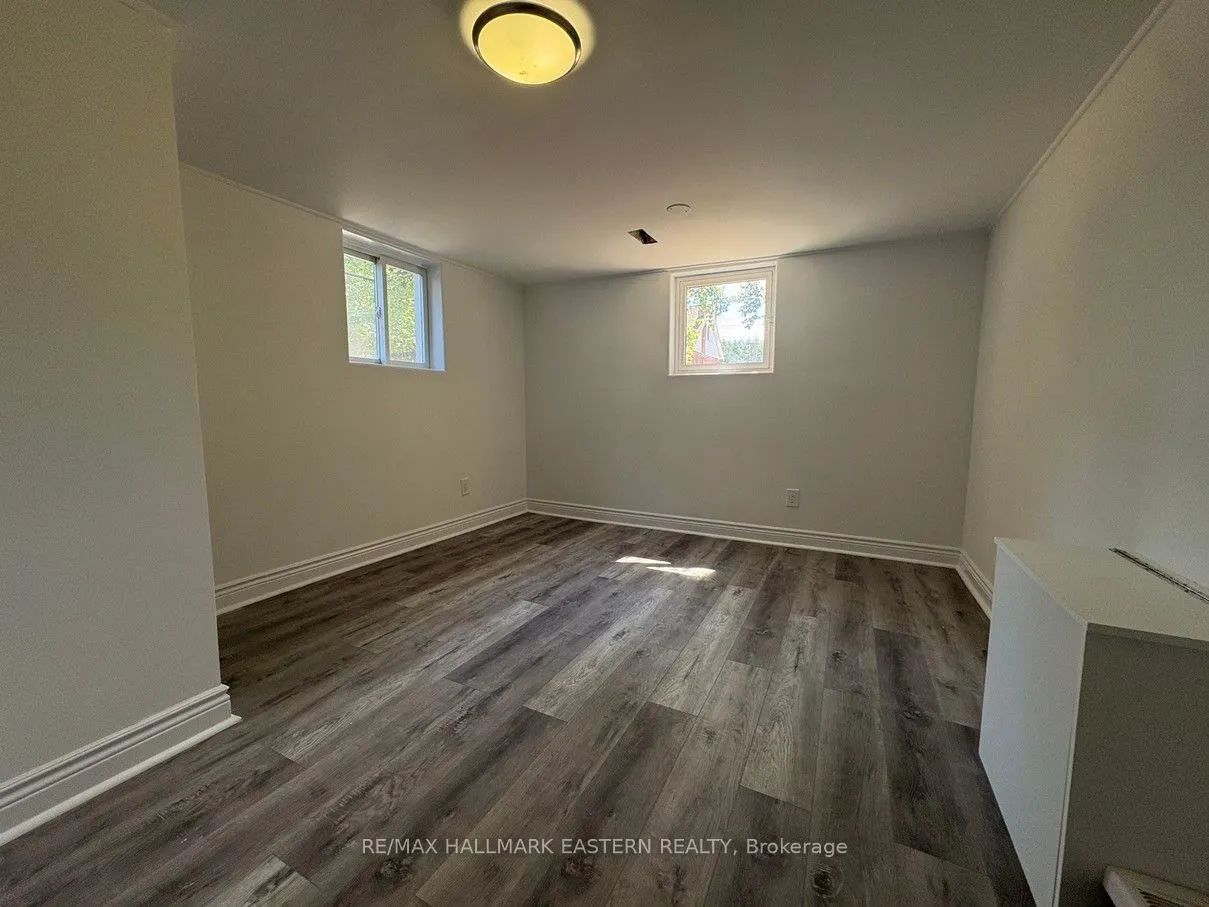 581 Paterson Street, ##1