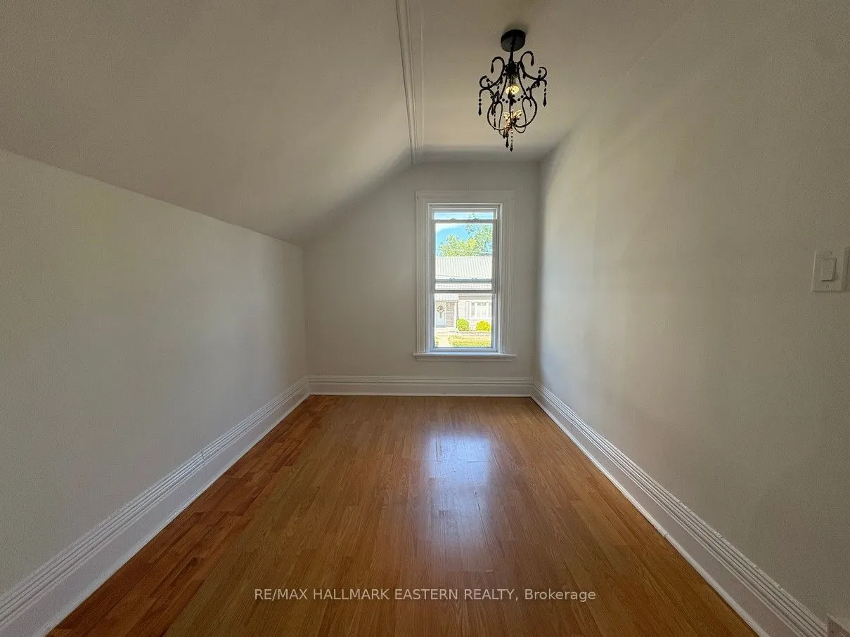 581 Paterson Street, ##2