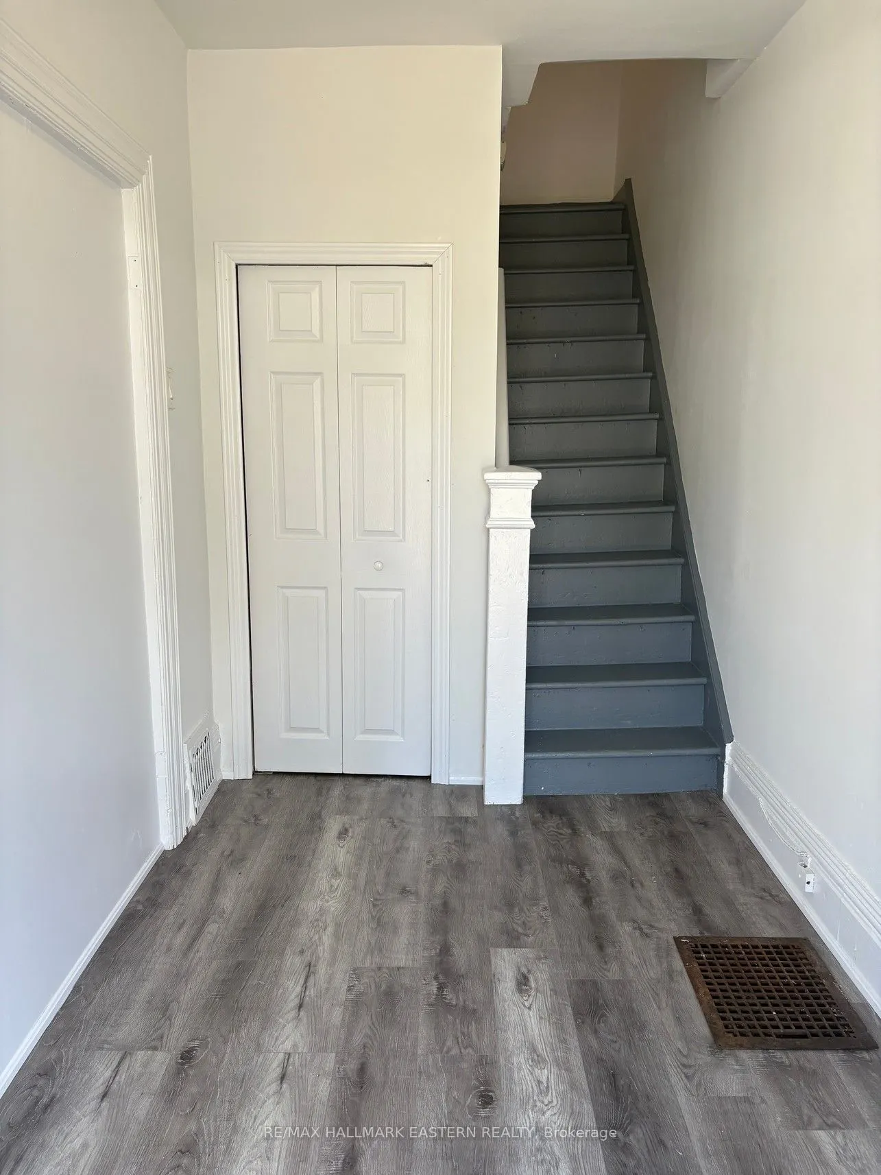 581 Paterson Street, ##2