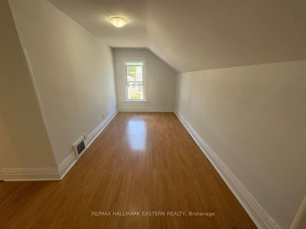581 Paterson Street, ##2
