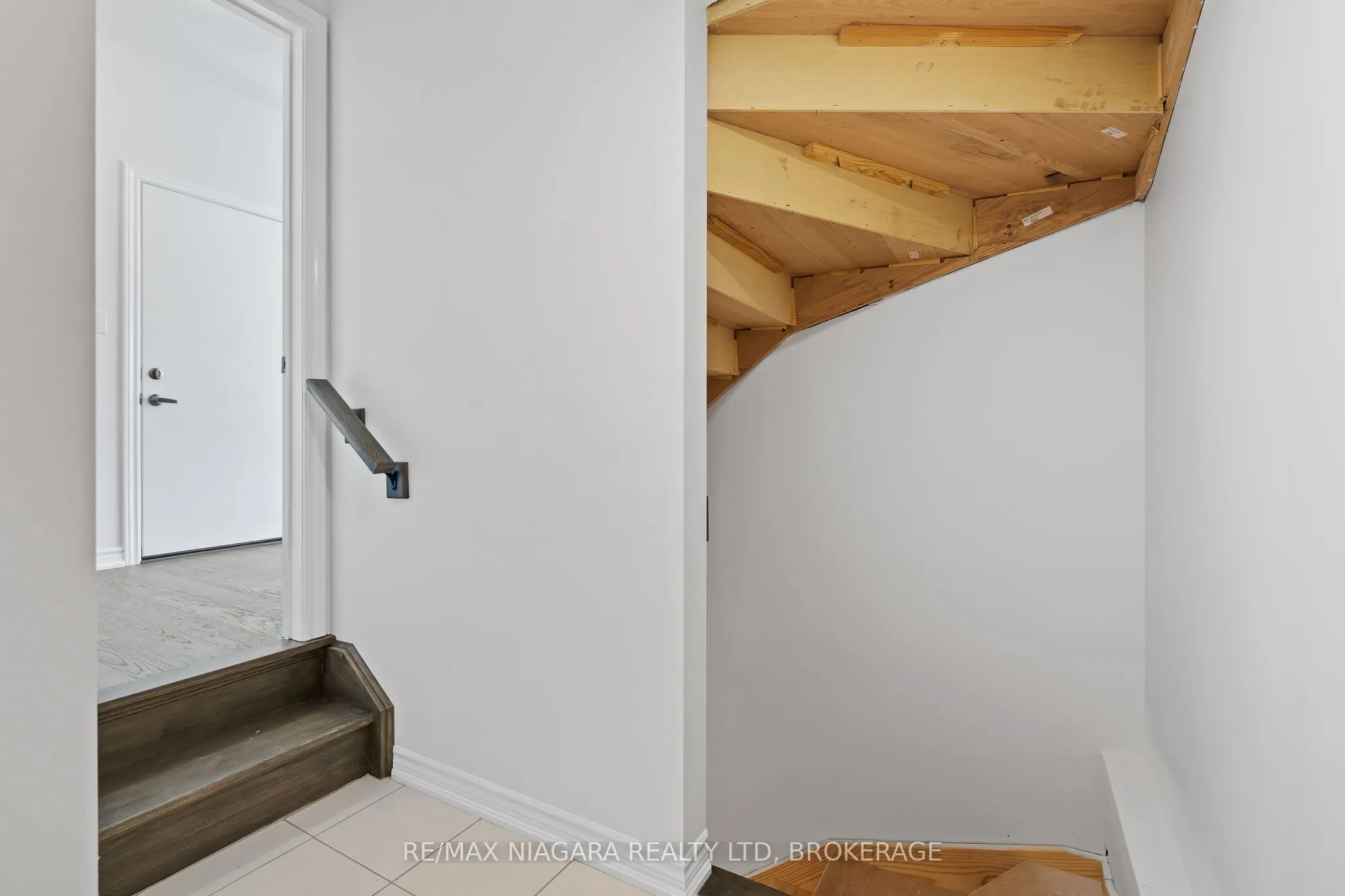 219 WELLS Avenue