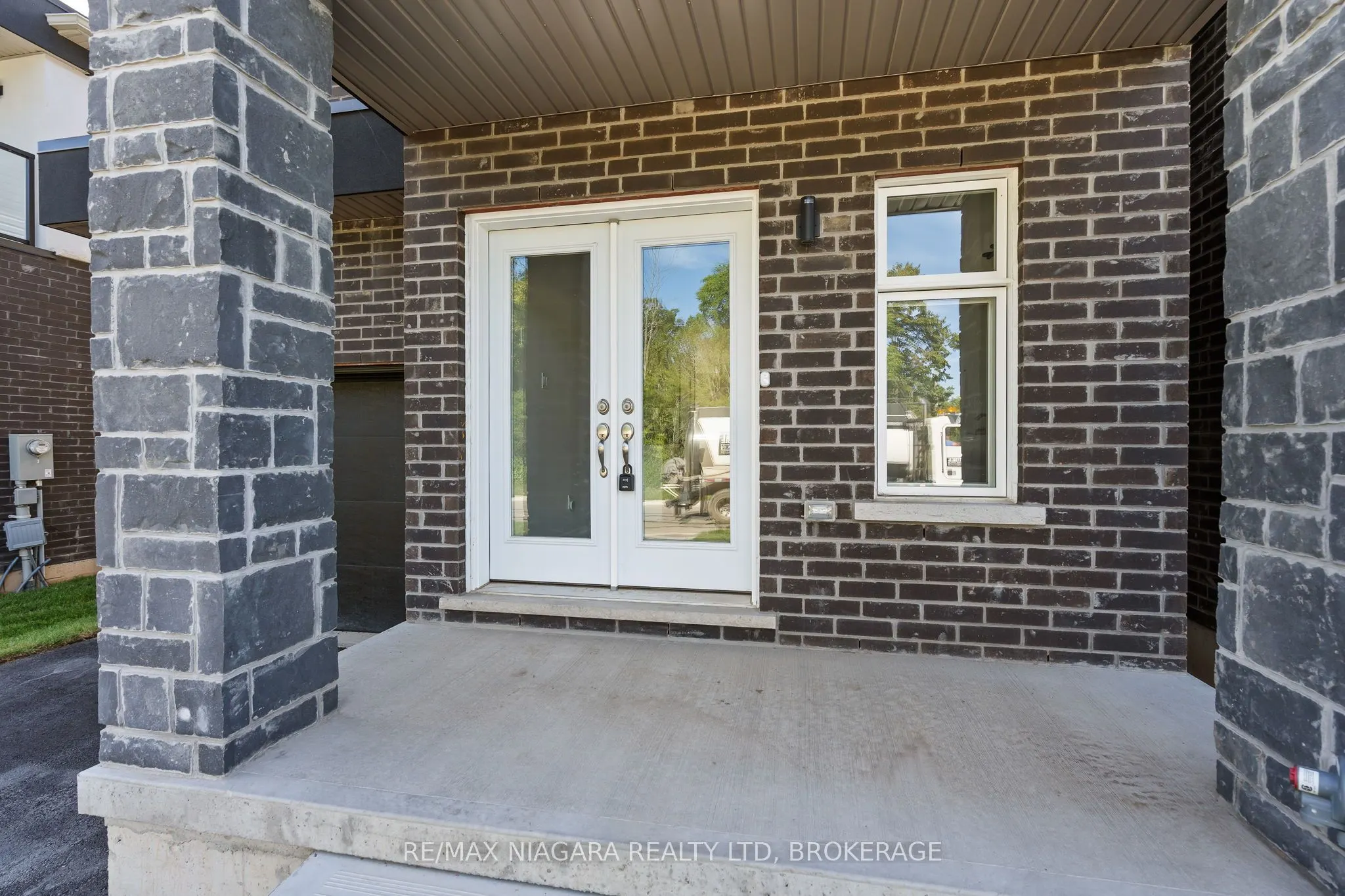 219 WELLS Avenue
