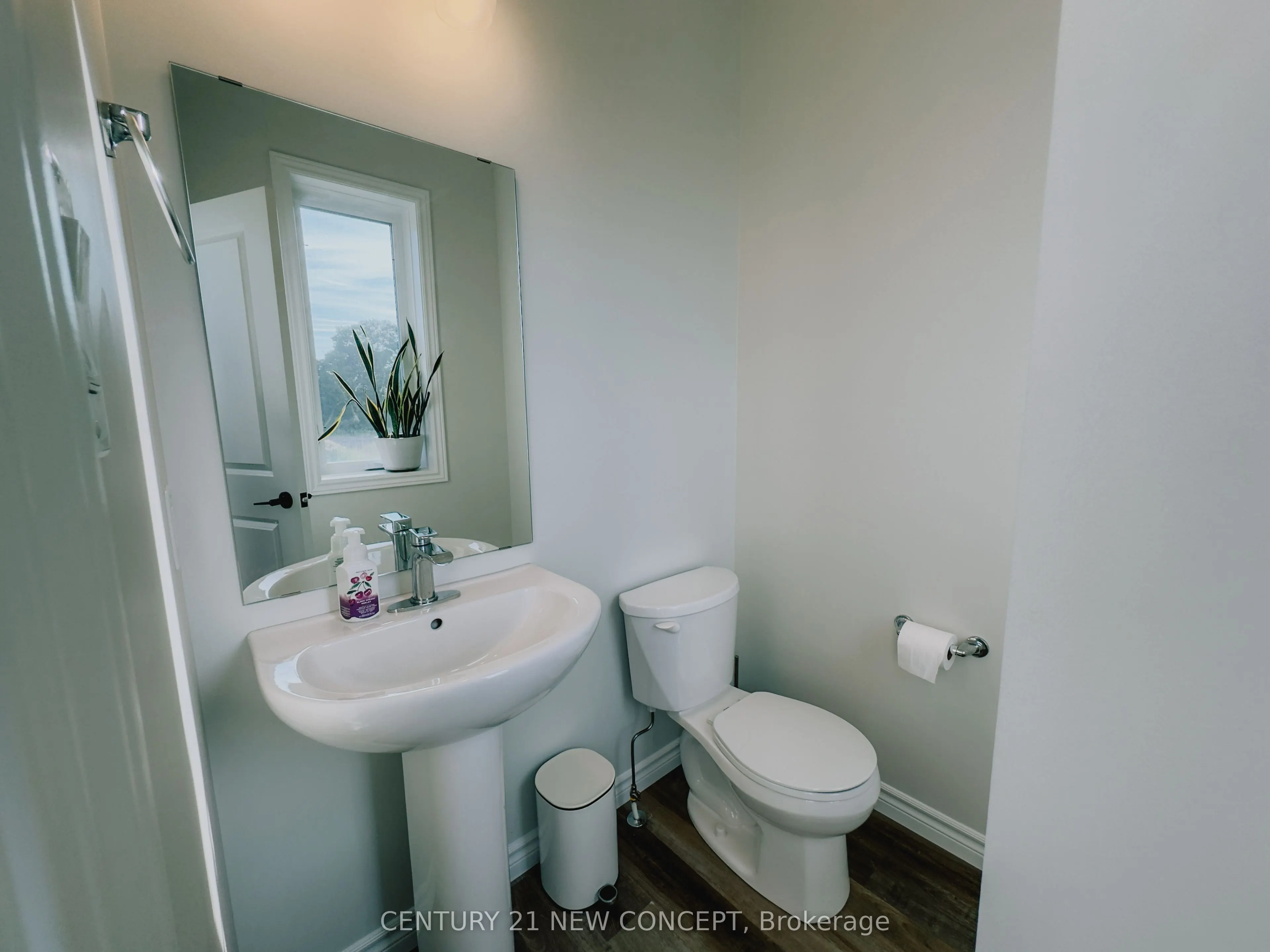 401 Callaway Road, #8