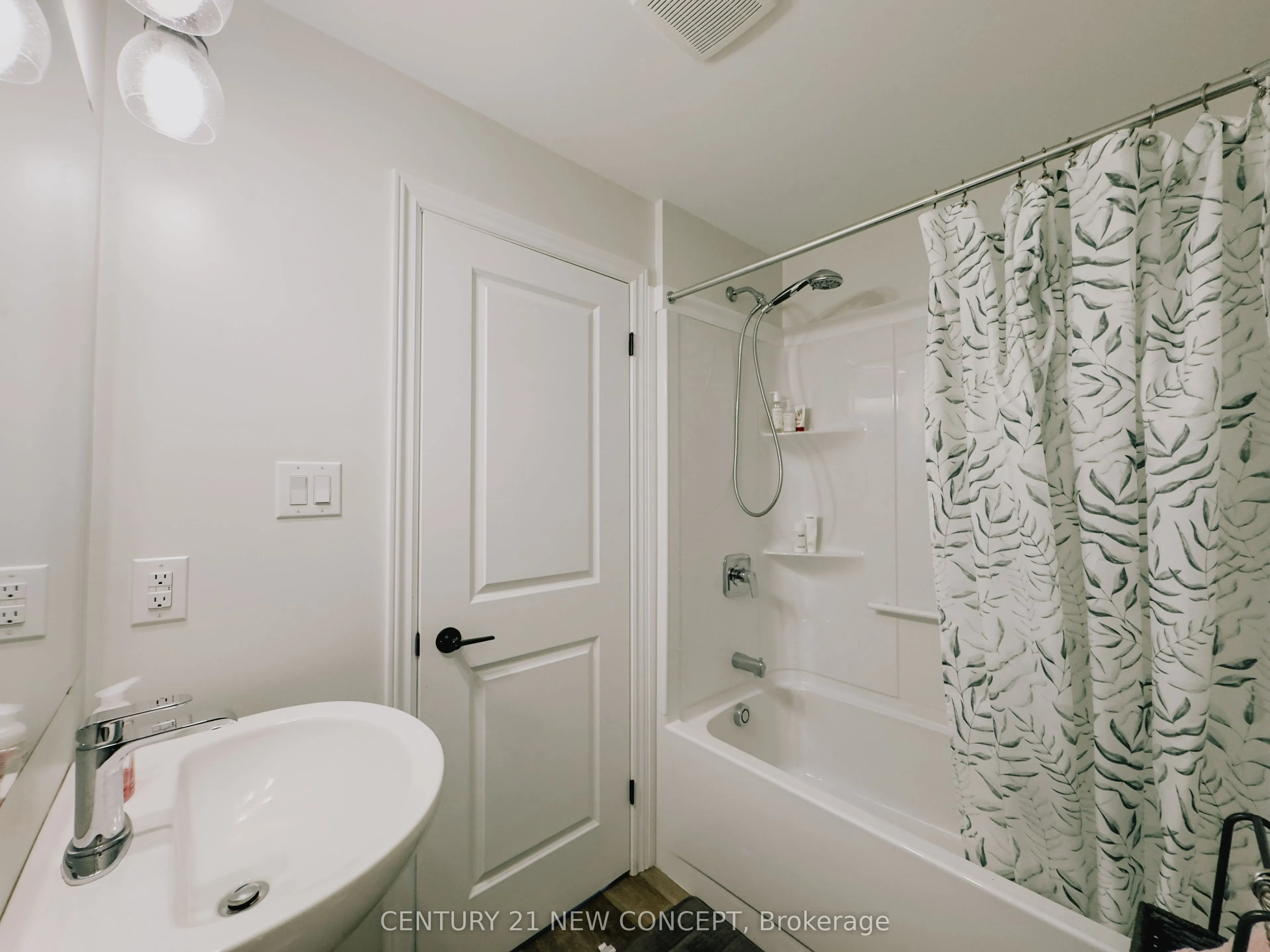 401 Callaway Road, #8