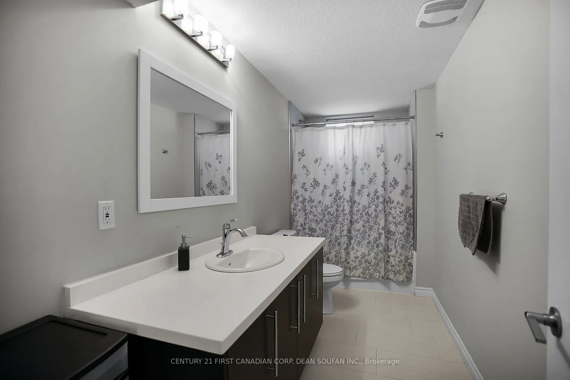 3560 Singleton Avenue, #30