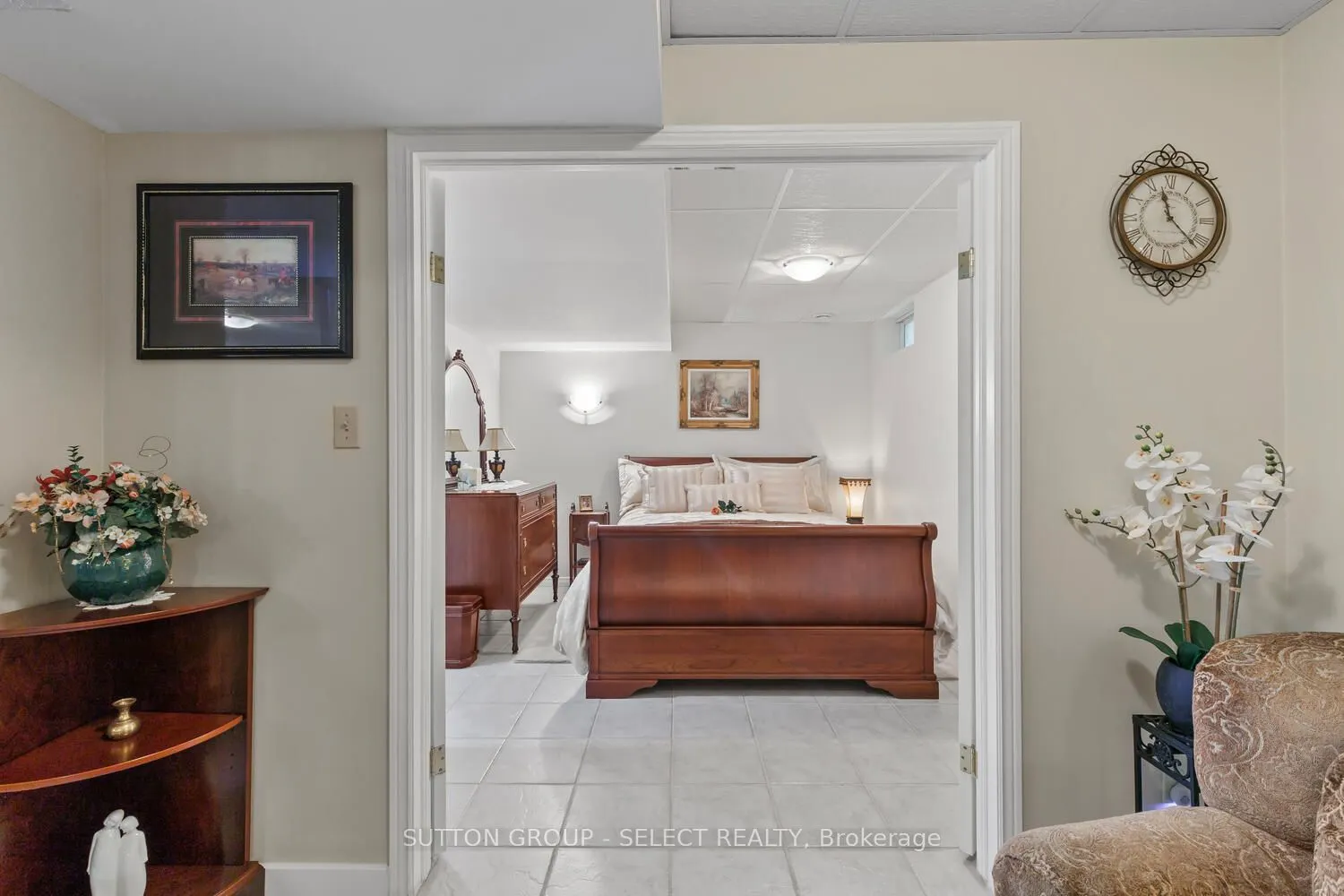 49 Neal Avenue