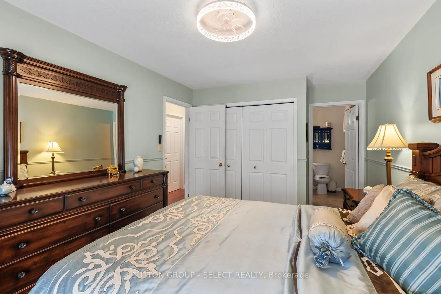 49 Neal Avenue