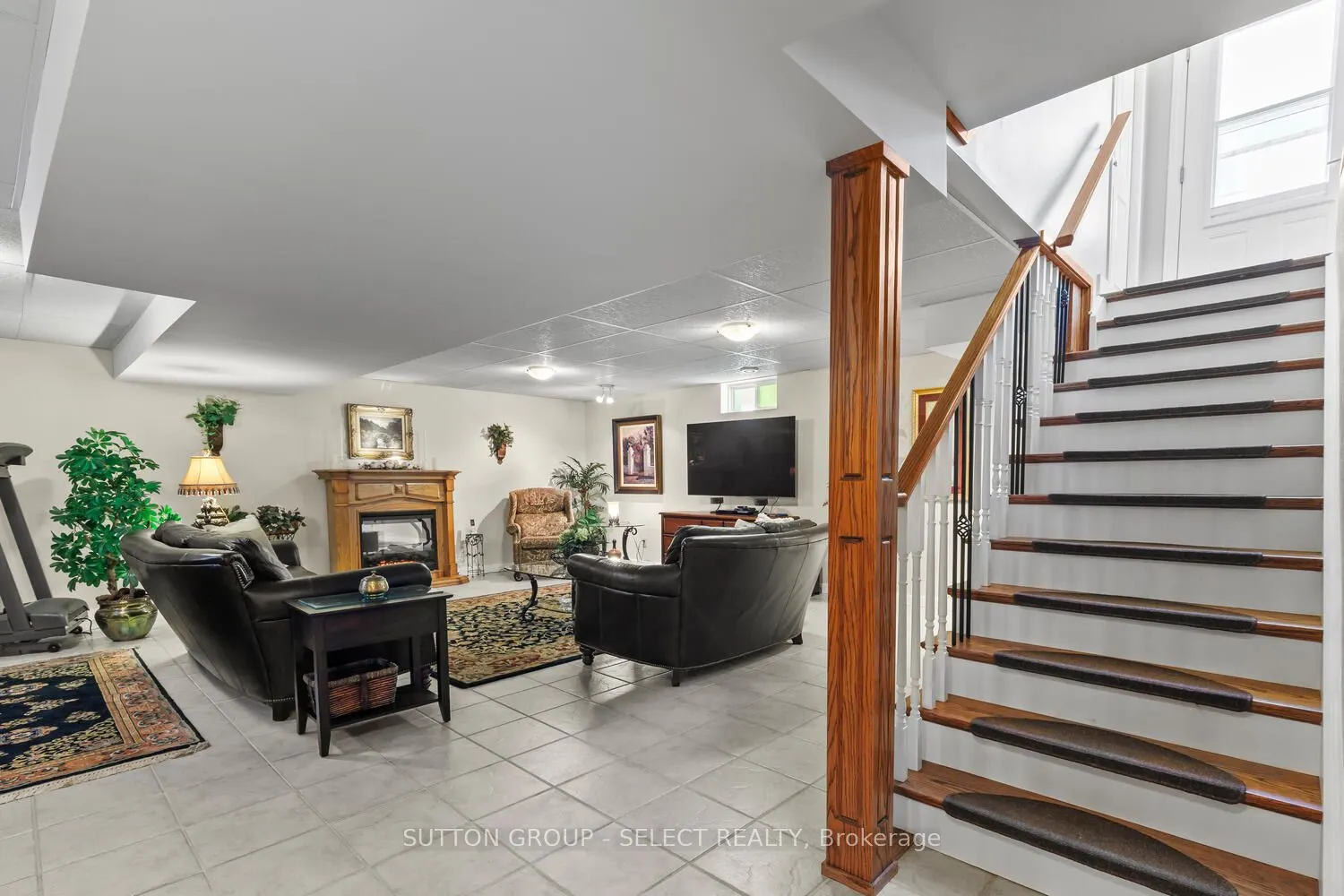 49 Neal Avenue