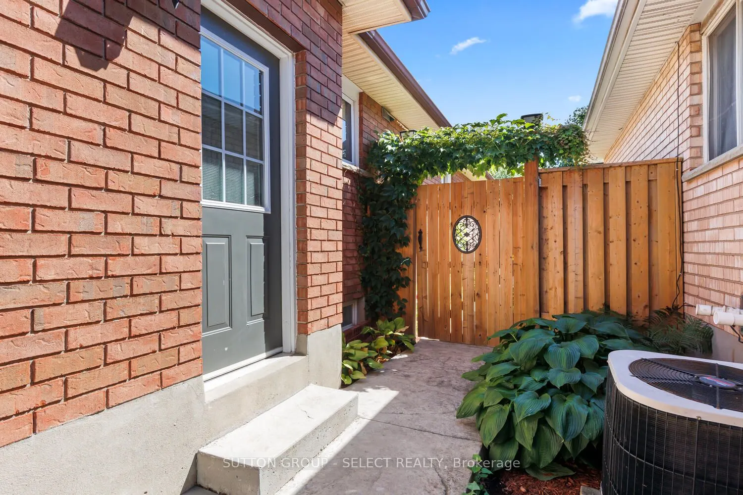 49 Neal Avenue