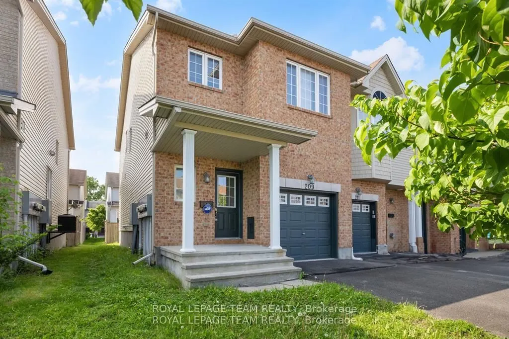 209 Macoun Circle