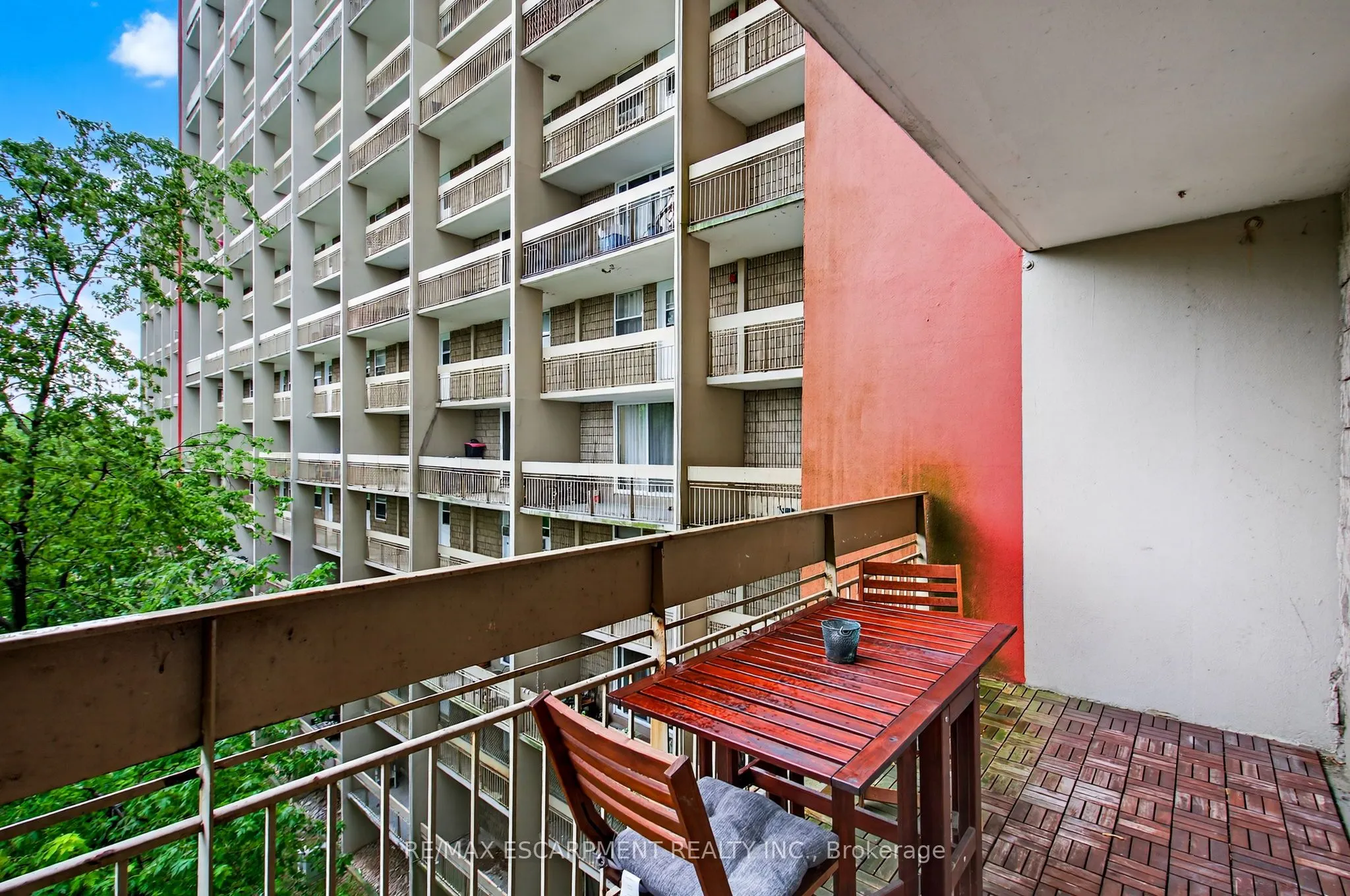 350 Quigley Road, #320