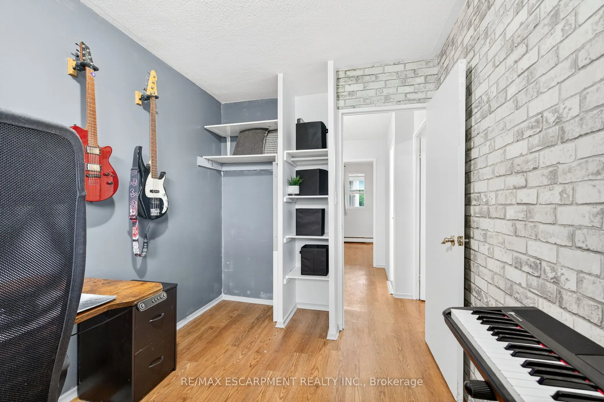 350 Quigley Road, #320