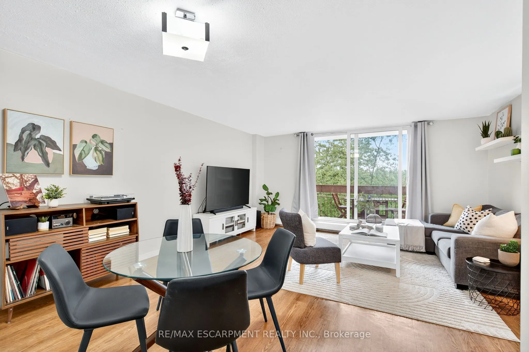 350 Quigley Road, #320