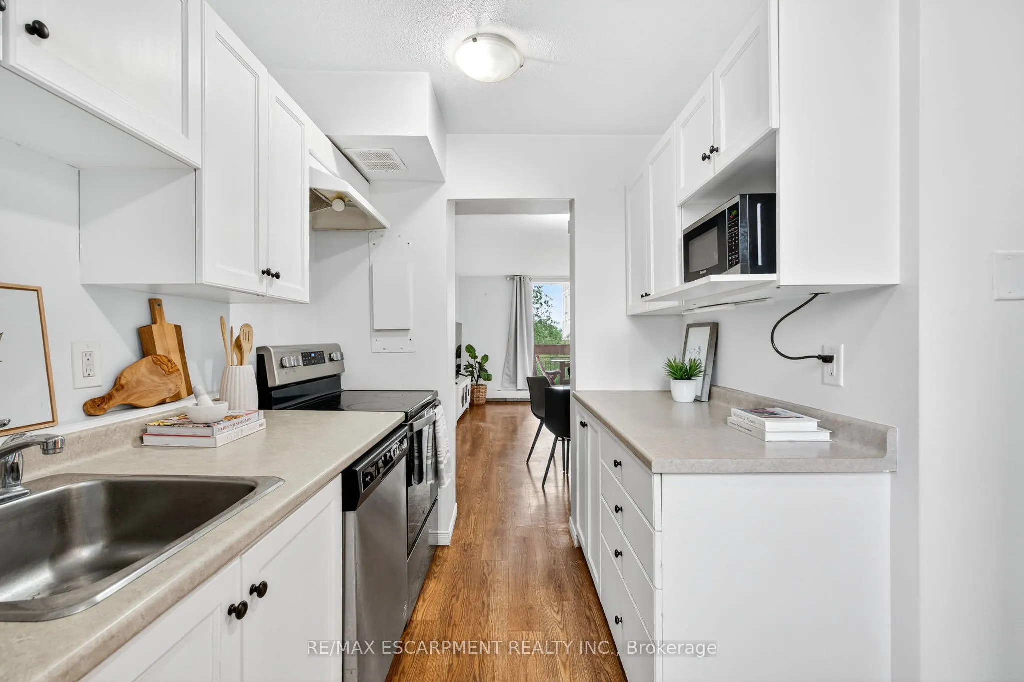 350 Quigley Road, #320