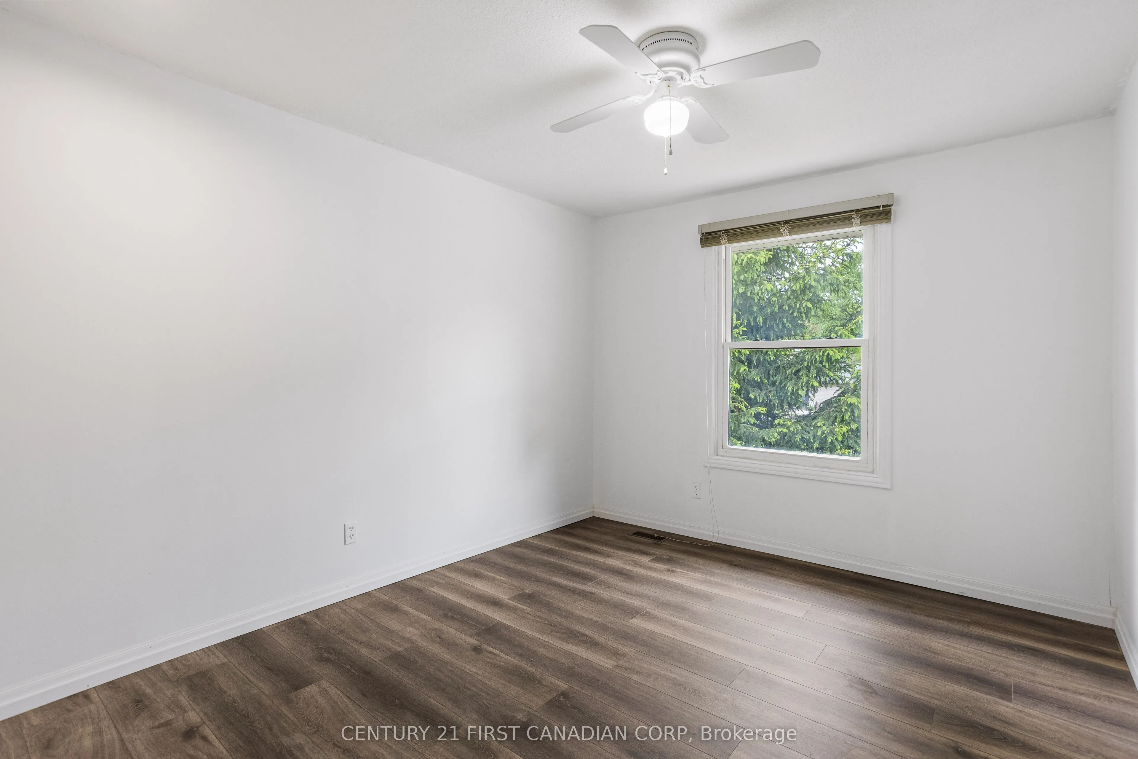 24 Bartlett Crescent