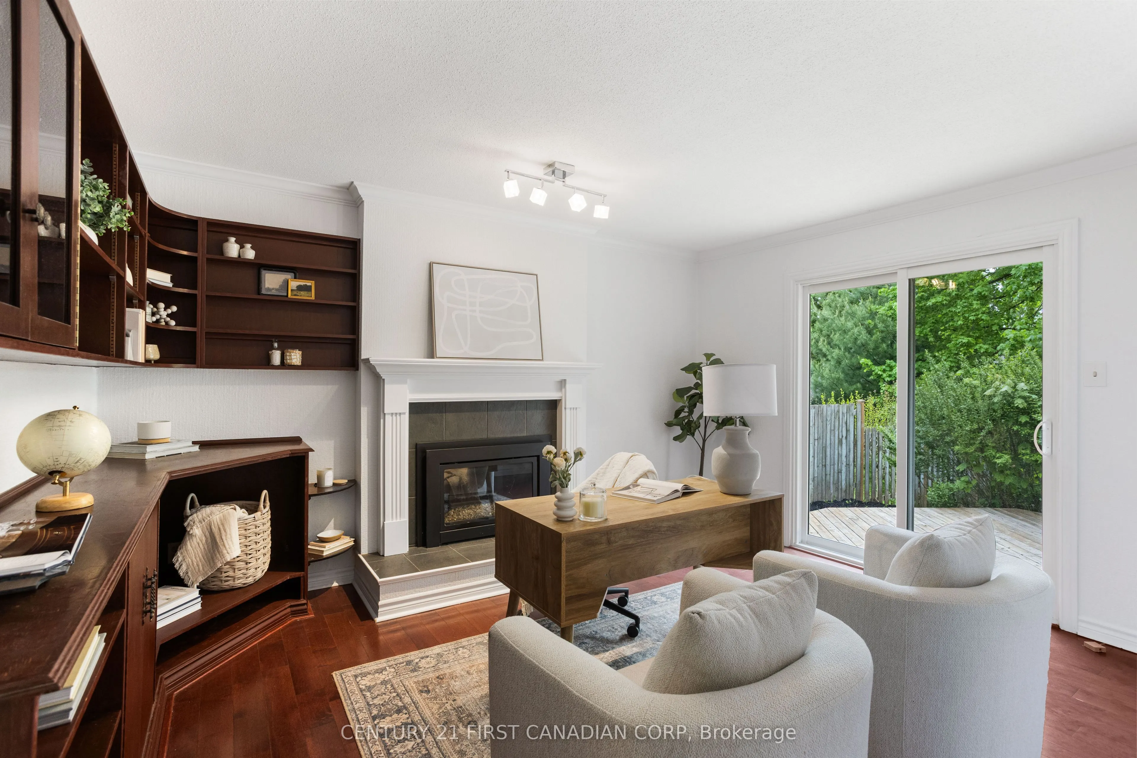 24 Bartlett Crescent