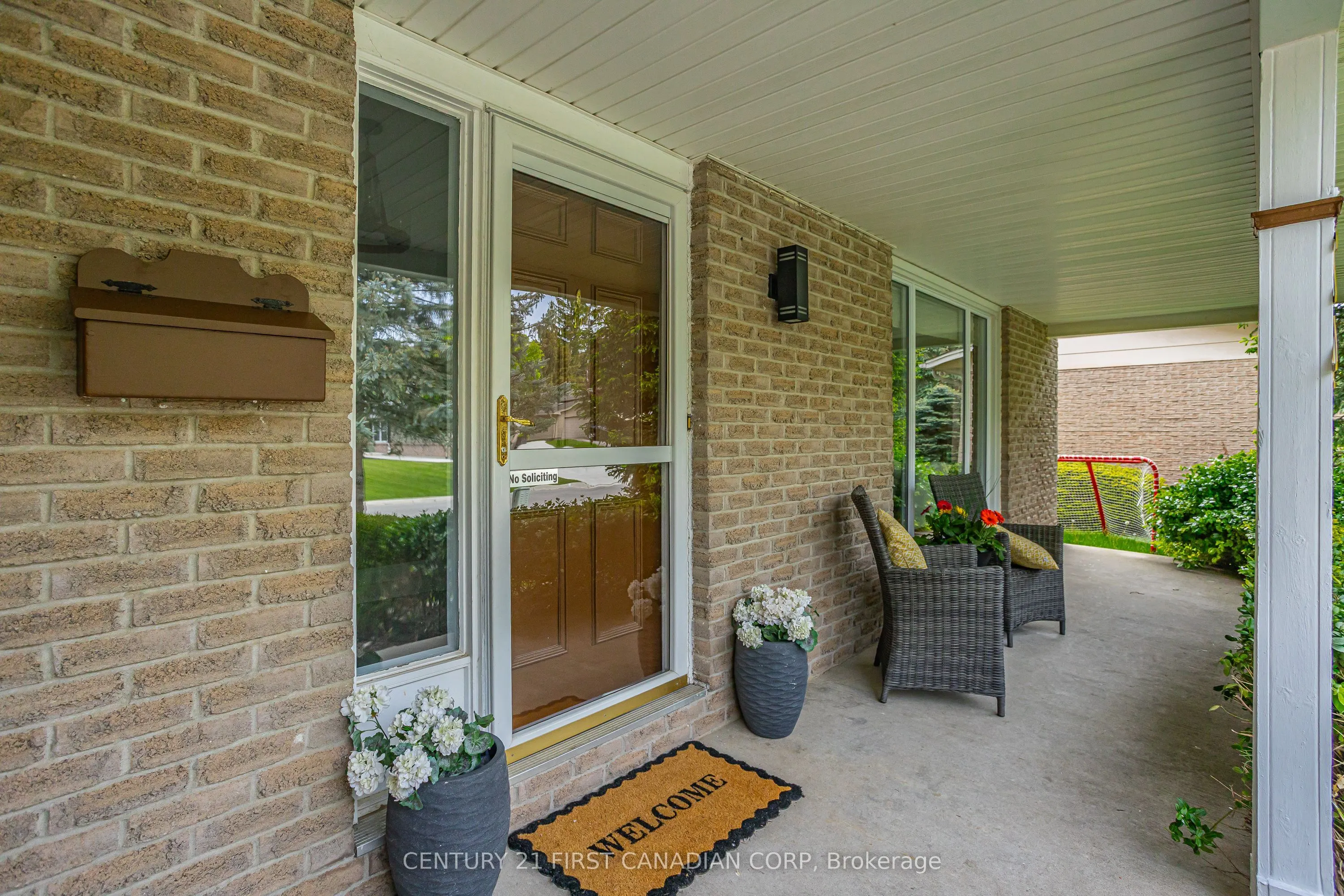 24 Bartlett Crescent
