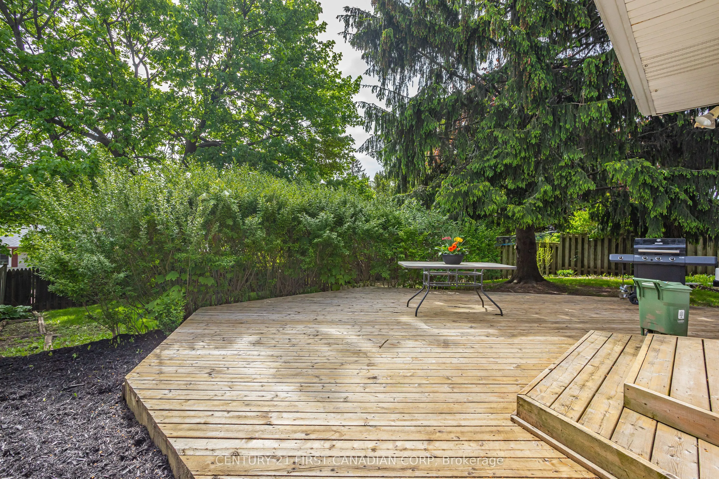 24 Bartlett Crescent