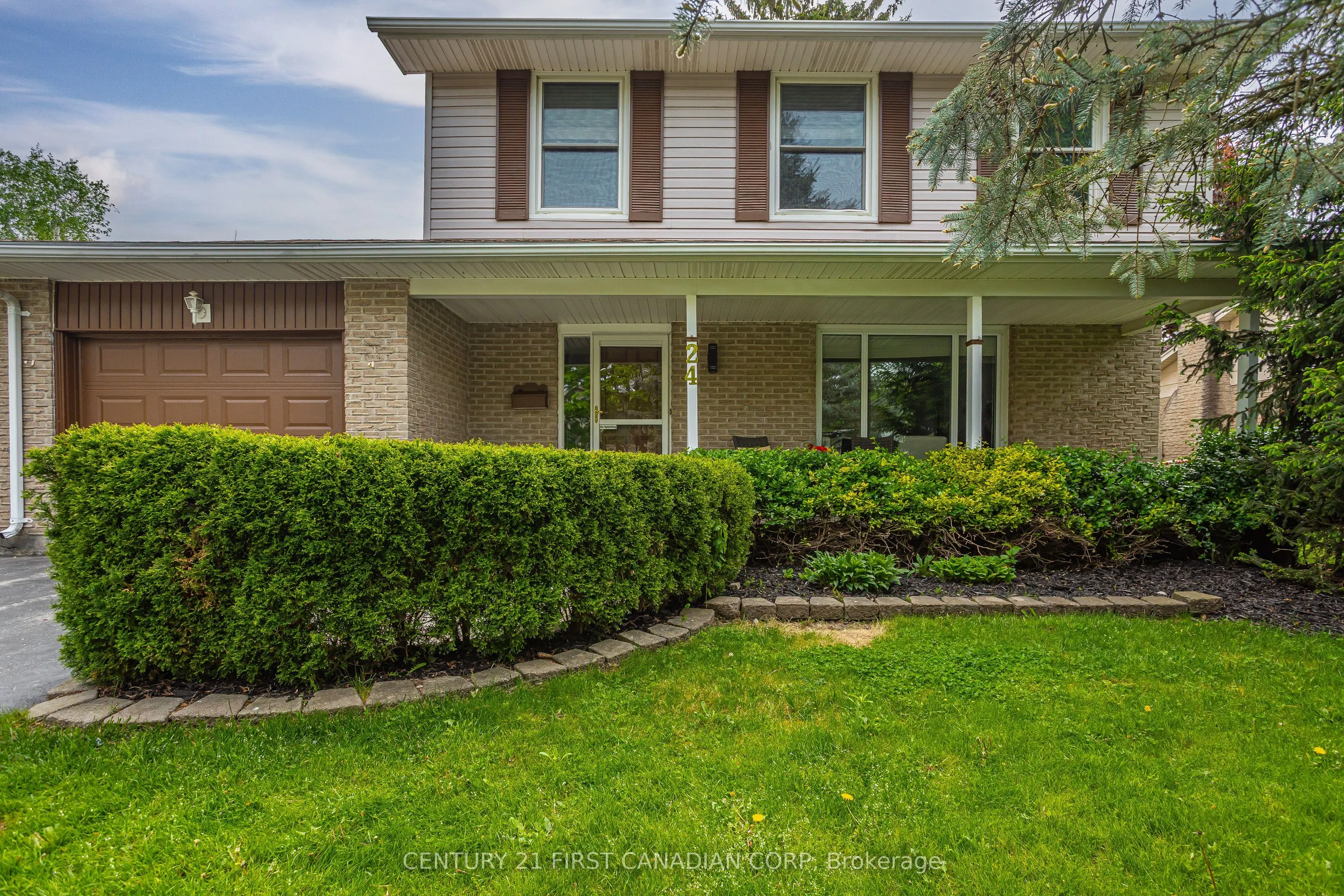 24 Bartlett Crescent