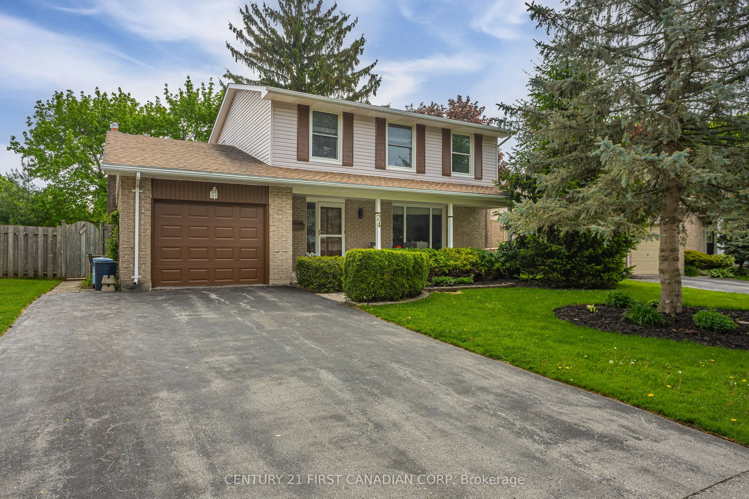 24 Bartlett Crescent