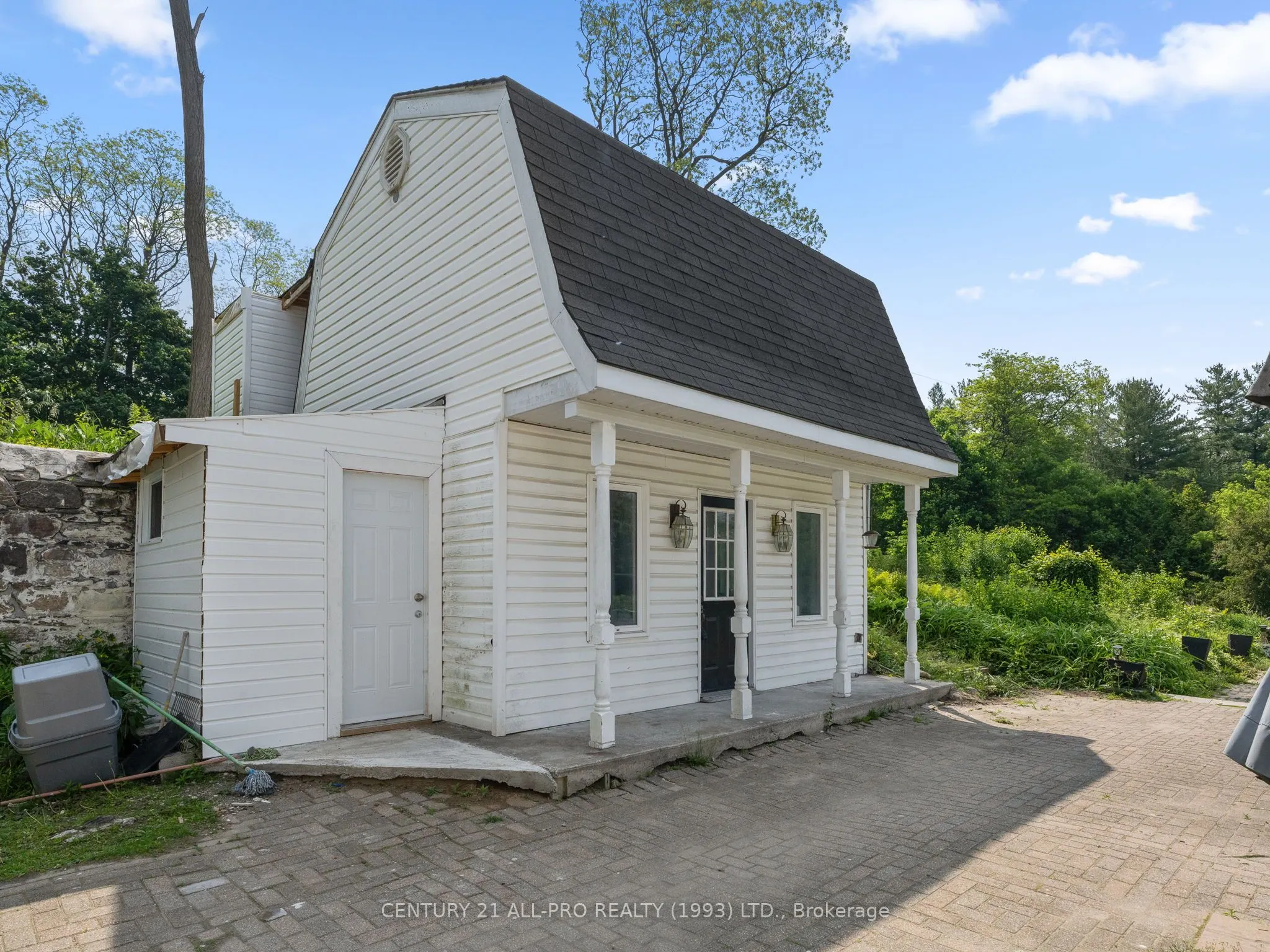 9340 Danforth Road E