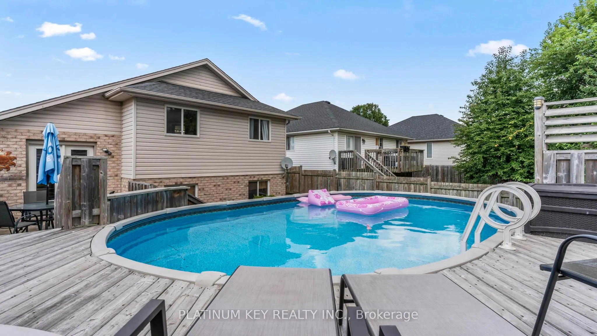 51 Queensway Drive