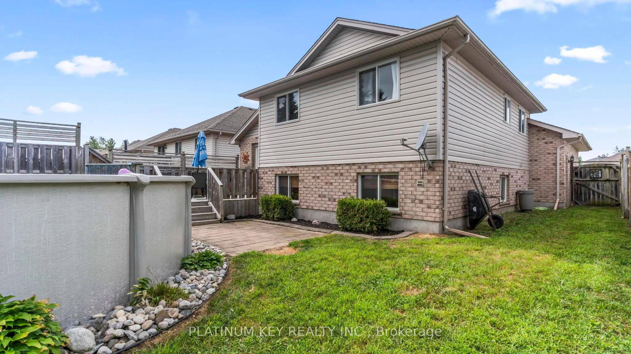 51 Queensway Drive