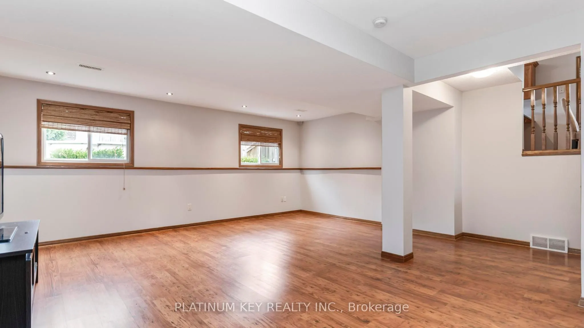 51 Queensway Drive