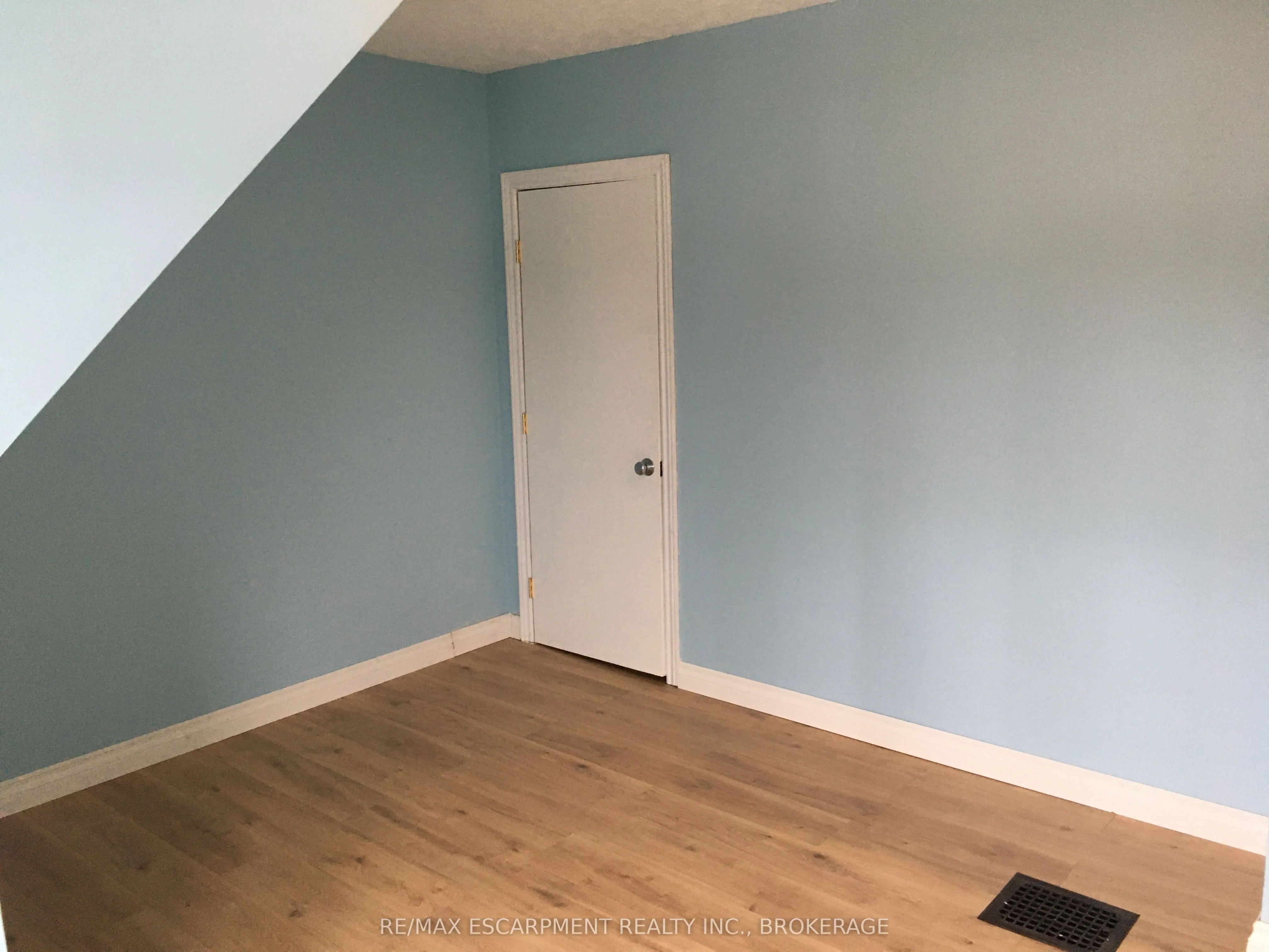 18 MERCHISON Avenue