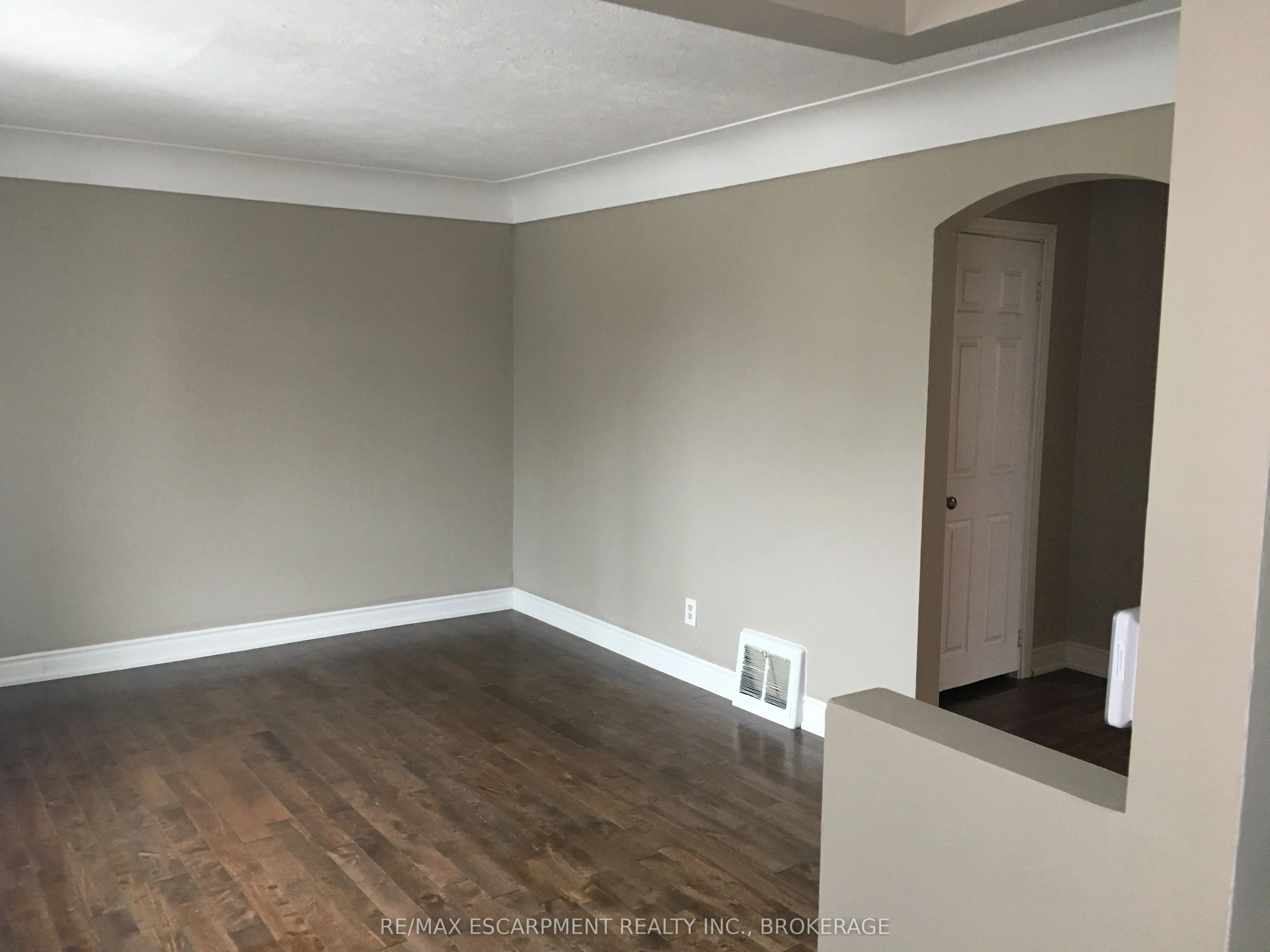 18 MERCHISON Avenue