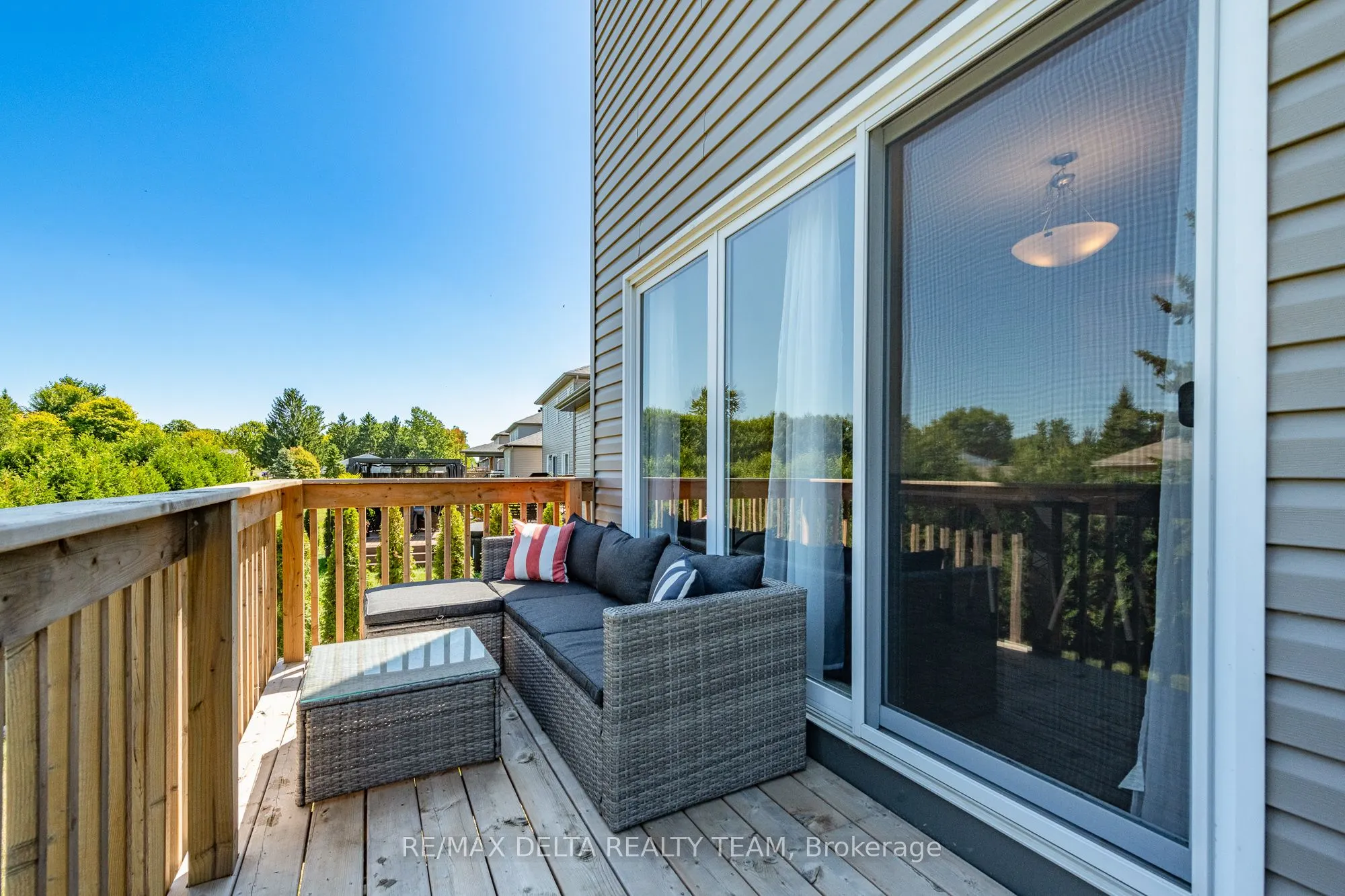 688 Geneva Crescent
