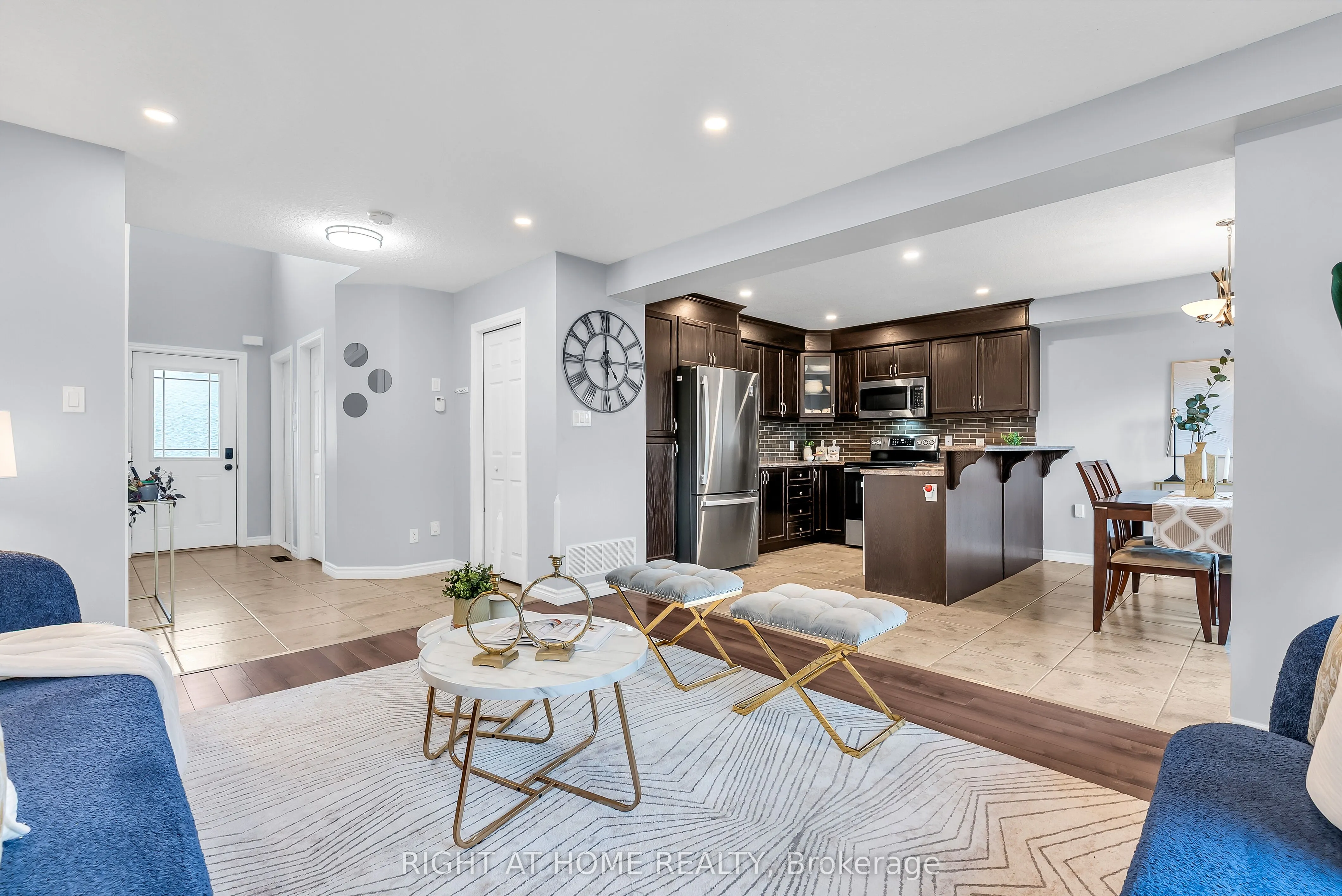 25 Stoneglen Way