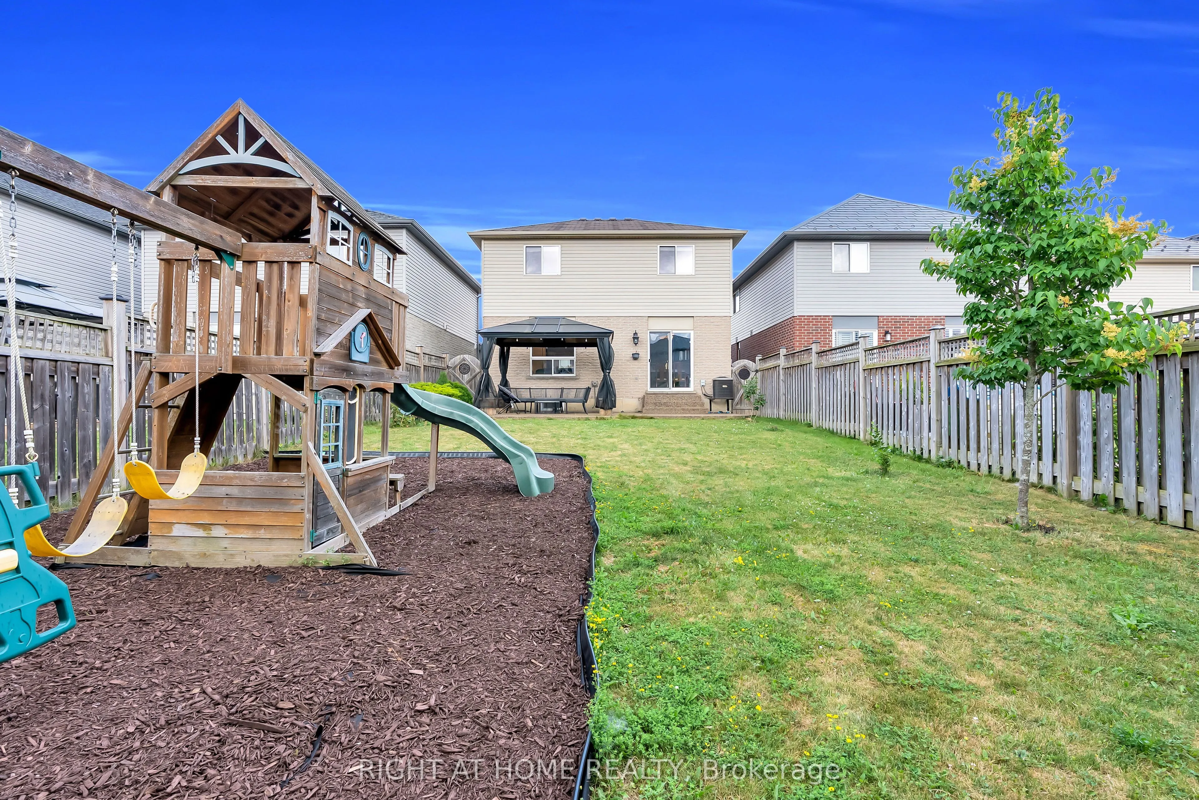 25 Stoneglen Way