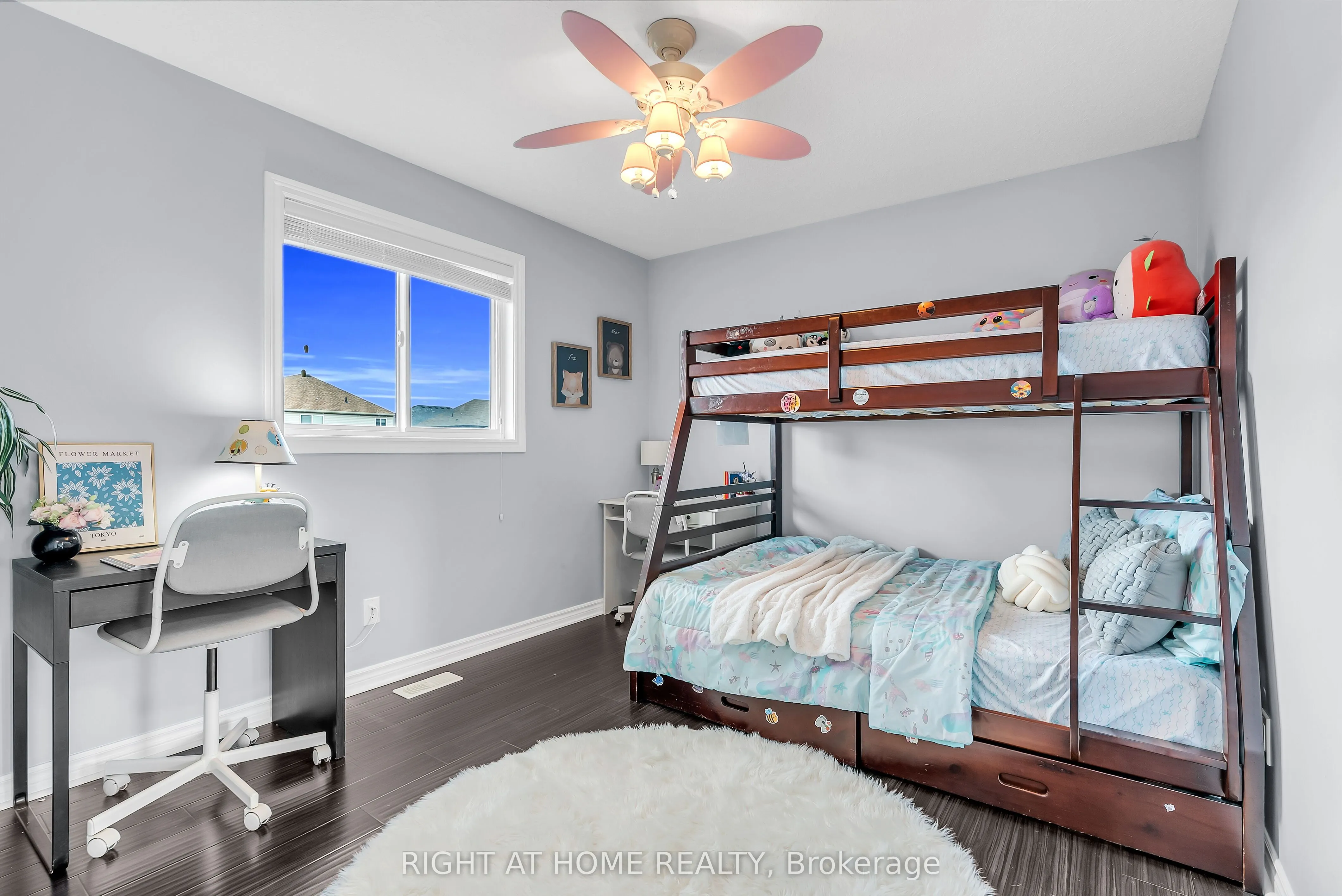 25 Stoneglen Way