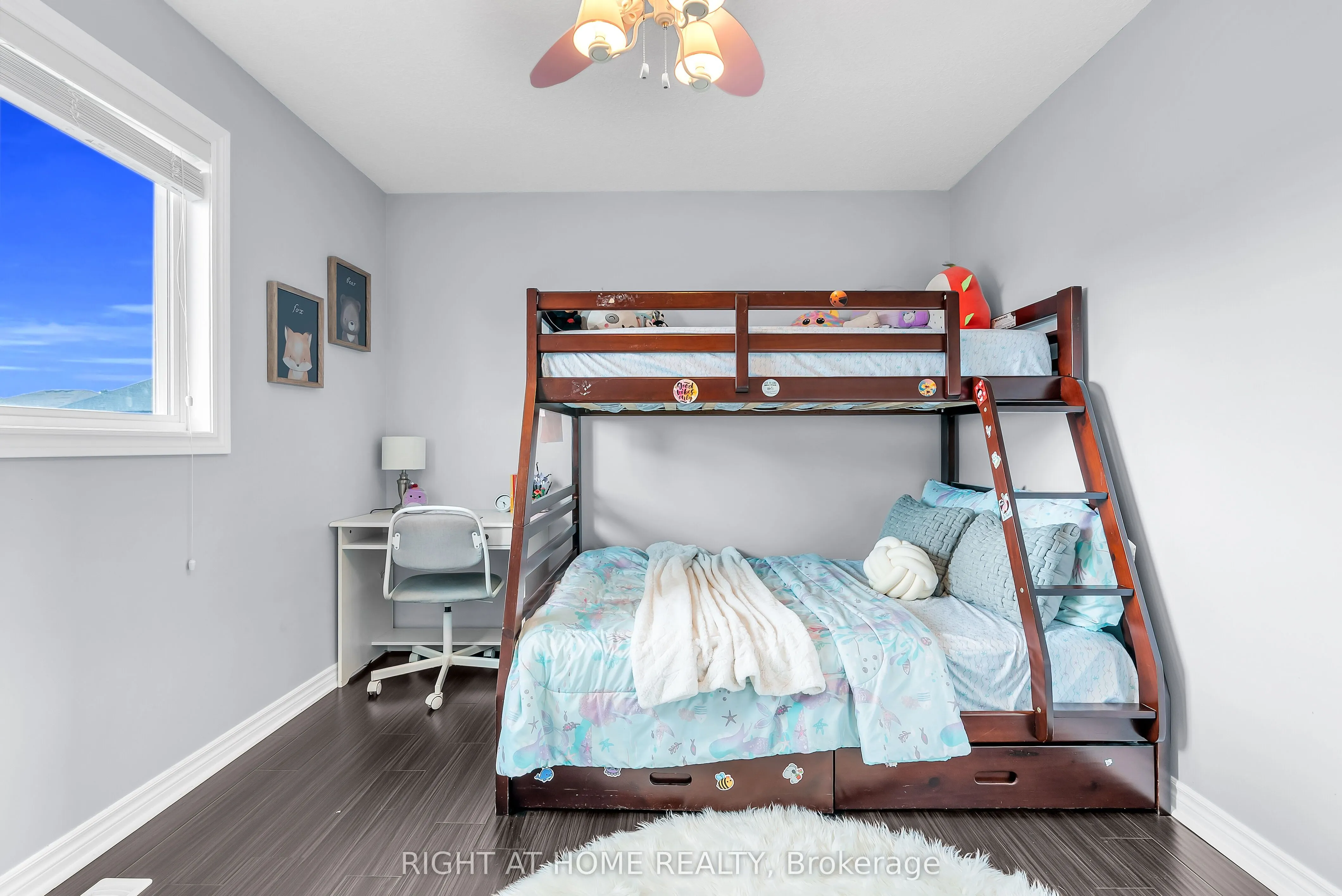 25 Stoneglen Way
