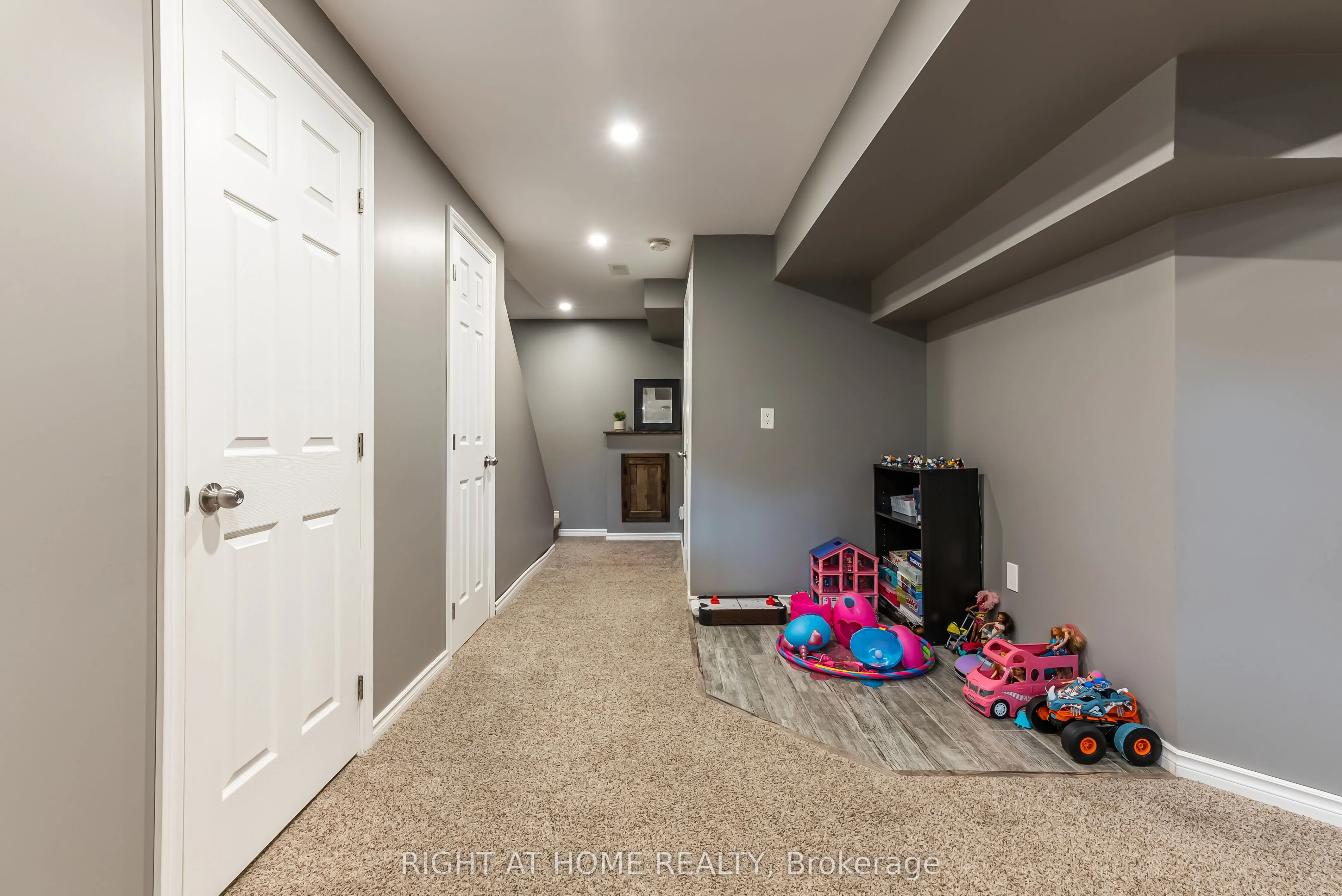 25 Stoneglen Way