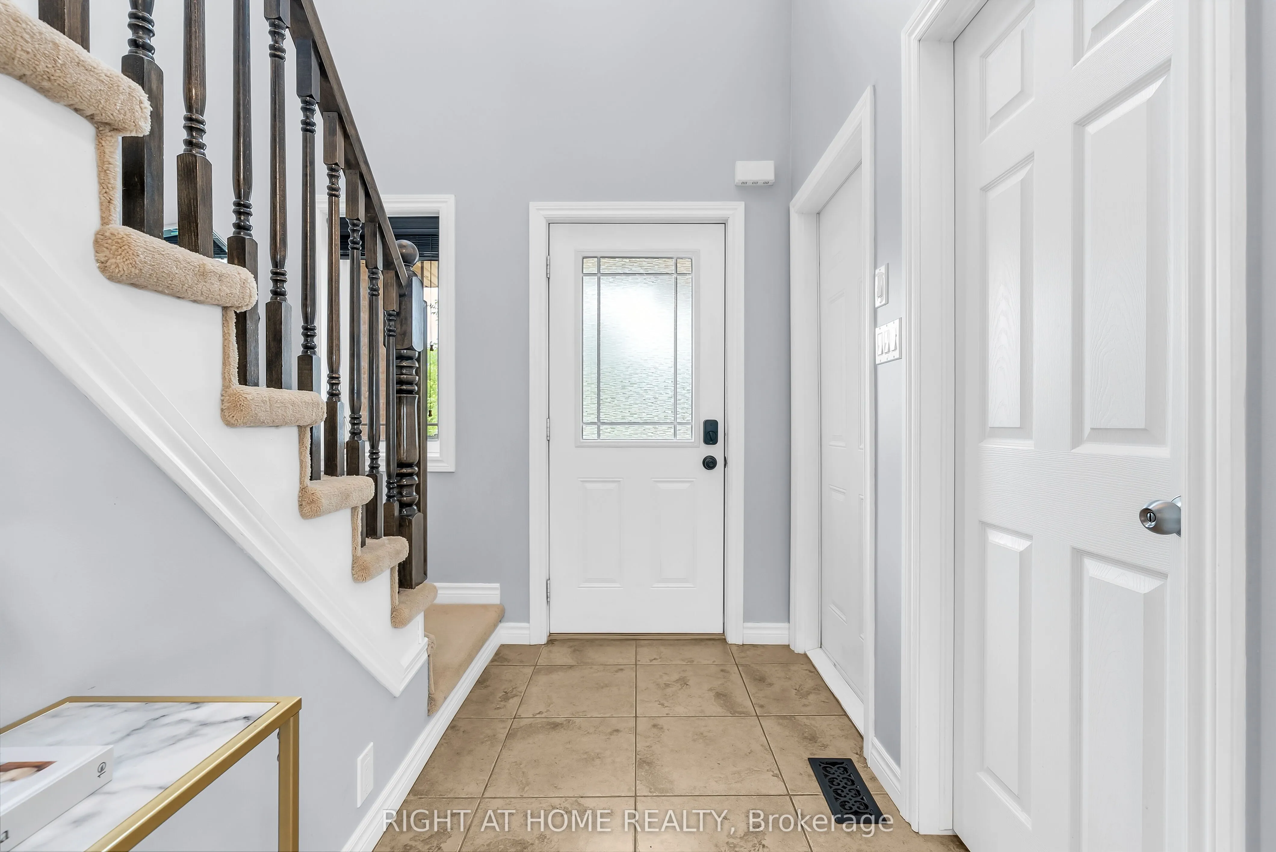 25 Stoneglen Way