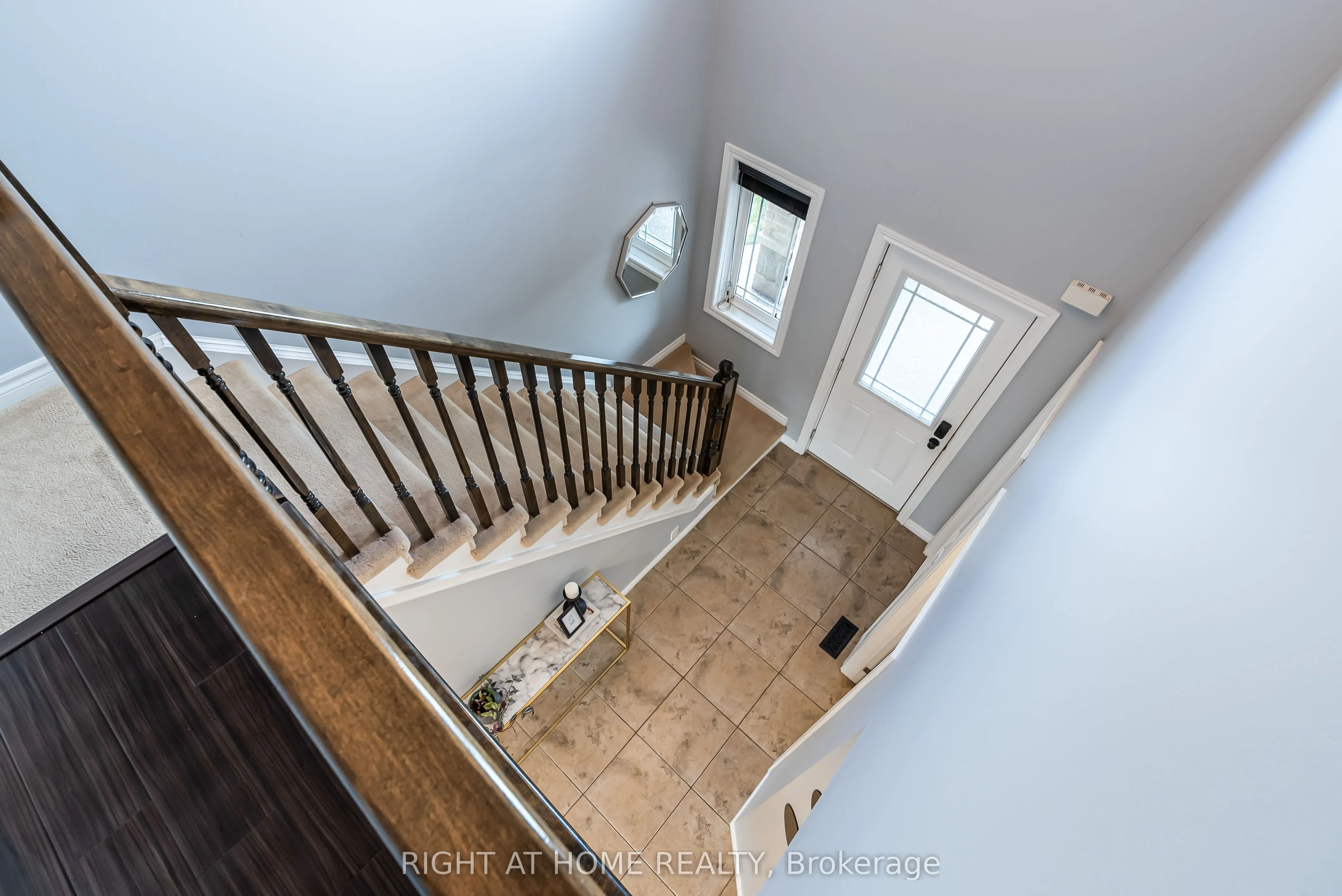 25 Stoneglen Way