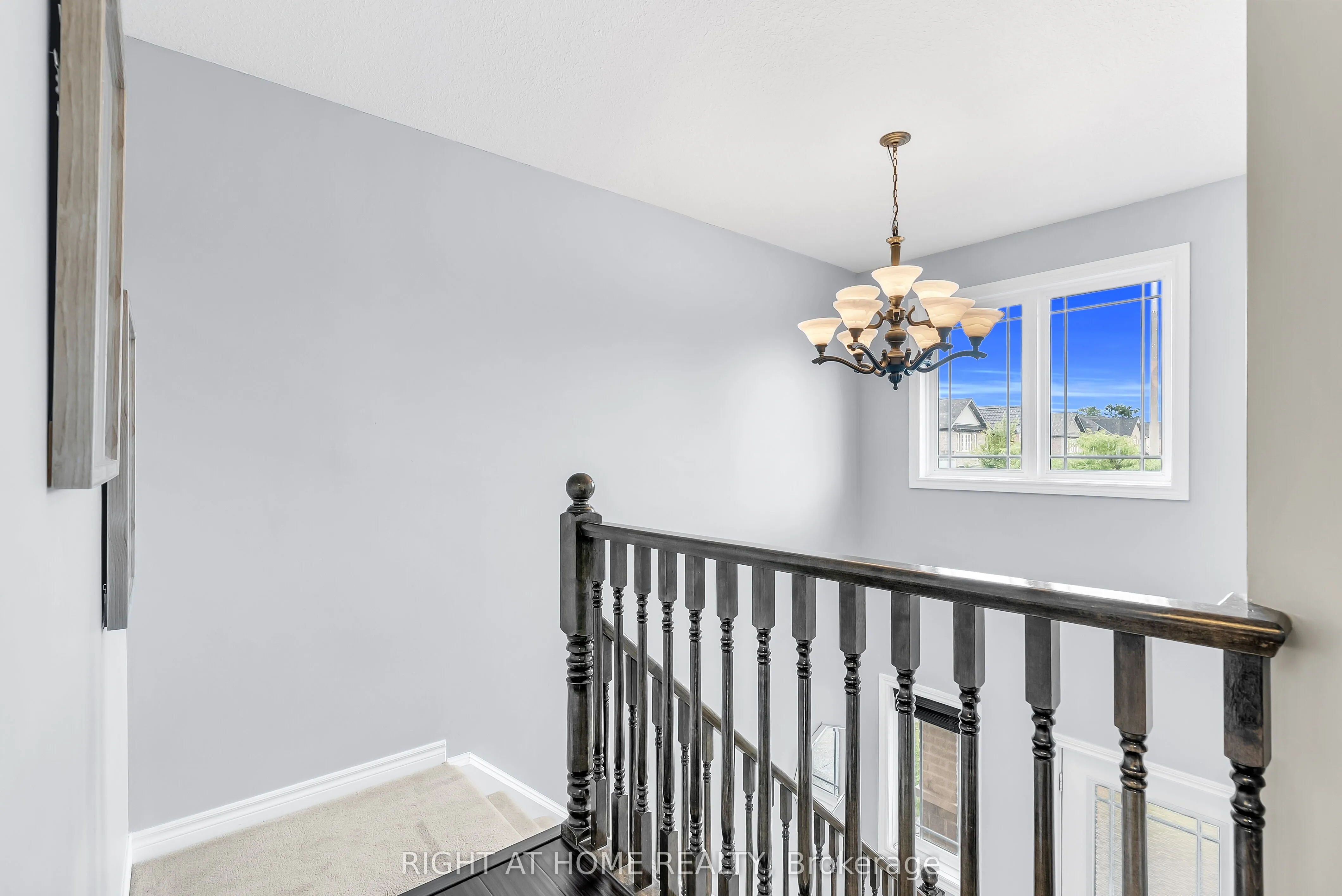 25 Stoneglen Way
