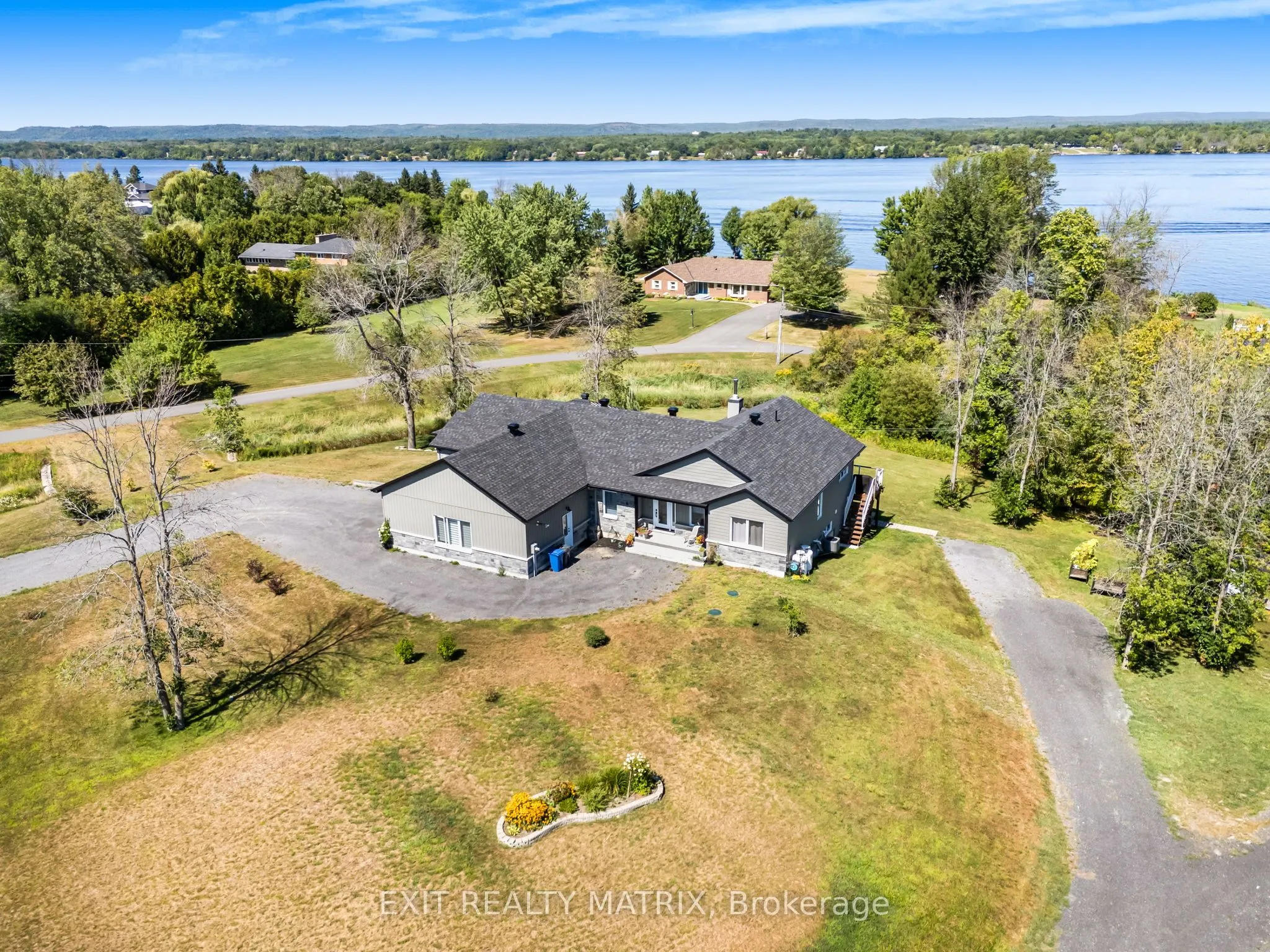 3515 Front Road E