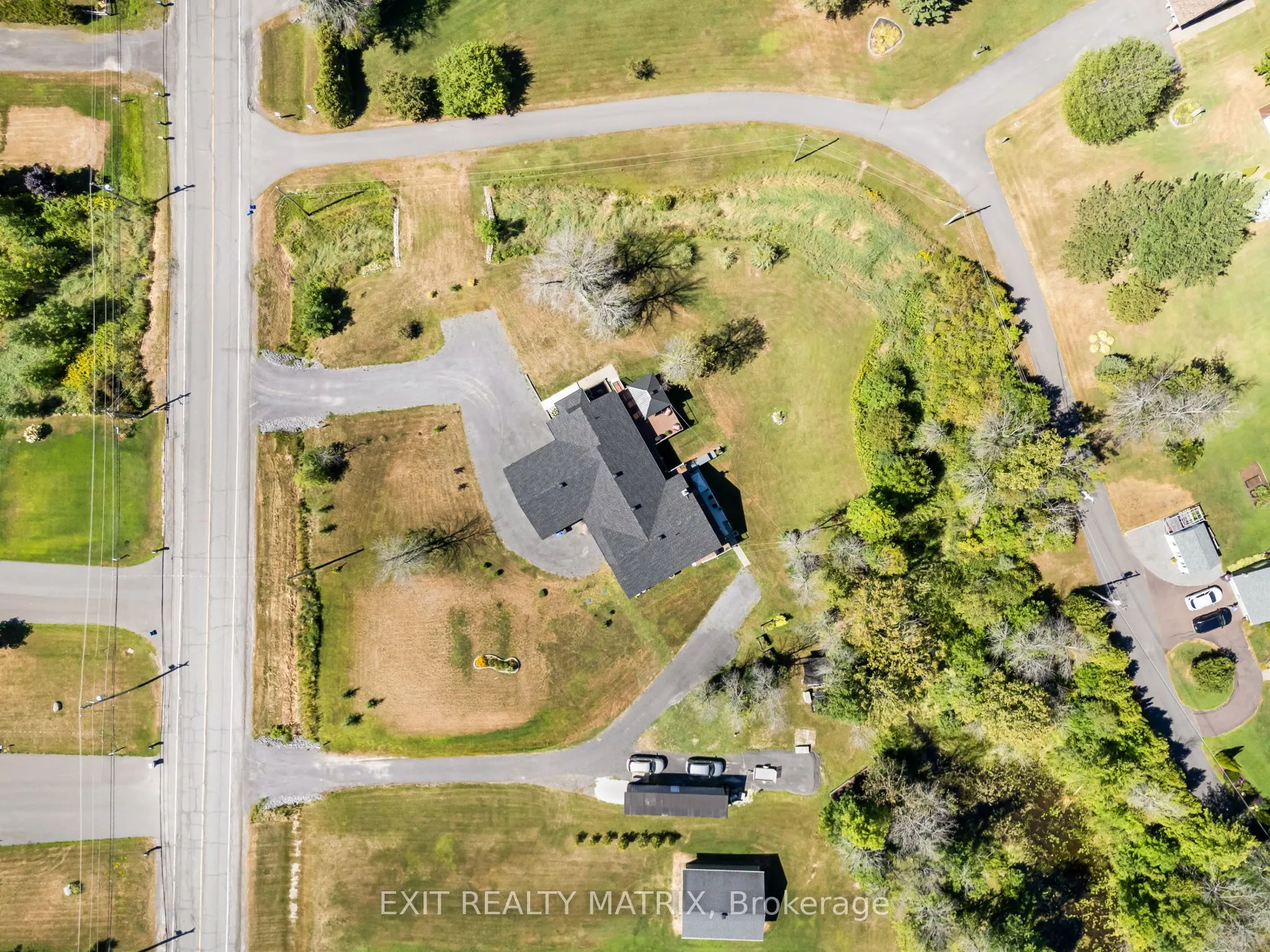 3515 Front Road E