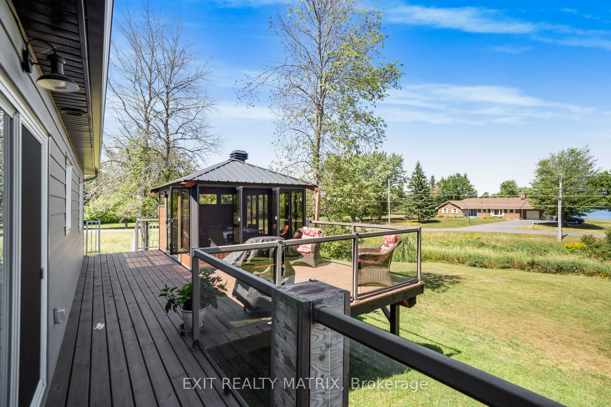 3515 Front Road E