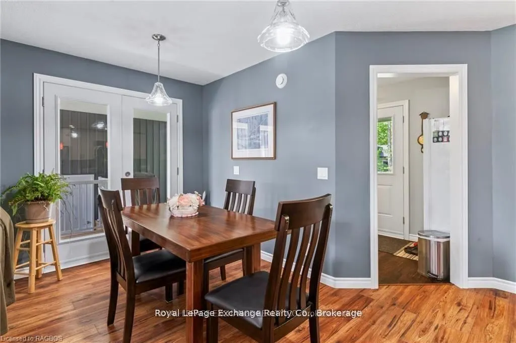 615 Cayuga Crescent