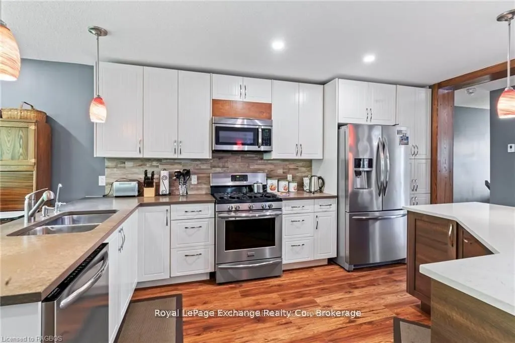 615 Cayuga Crescent